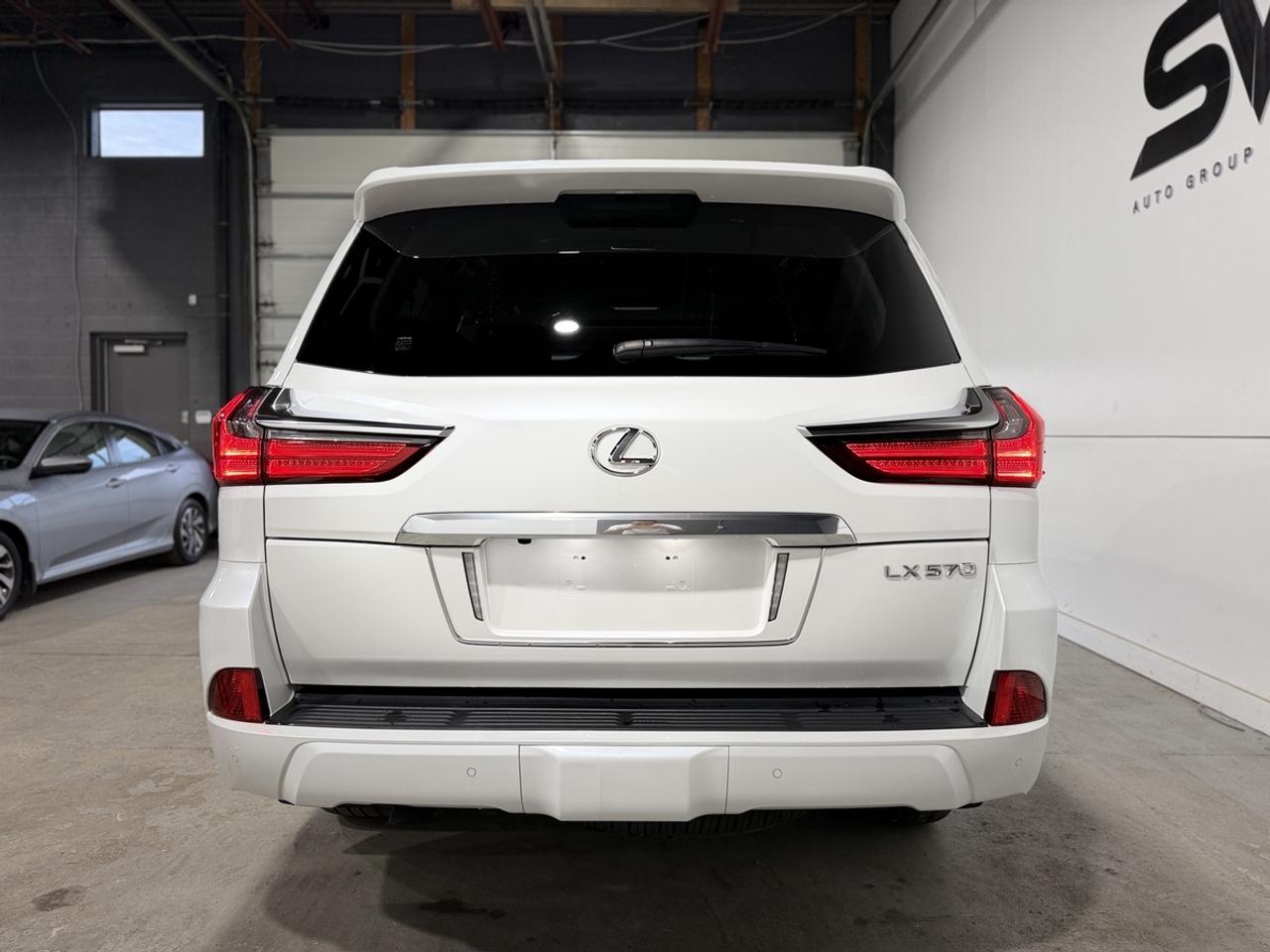 2019 Lexus LX 570 Photo