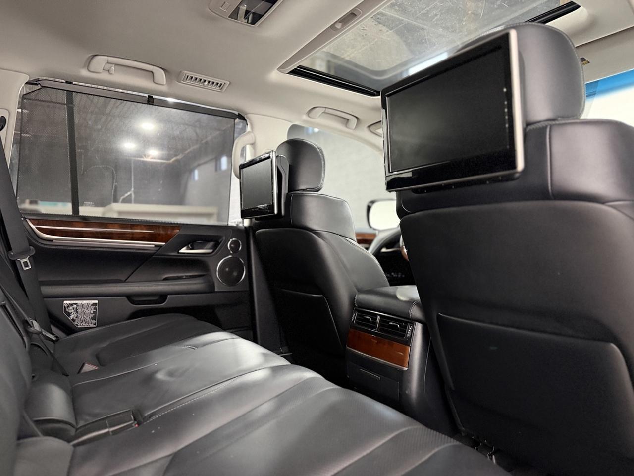 2019 Lexus LX 570 Photo