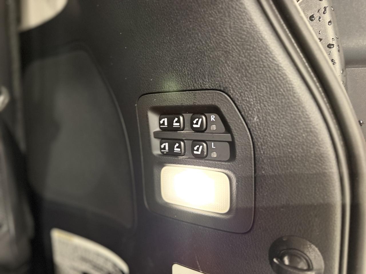 2019 Lexus LX 570 Photo