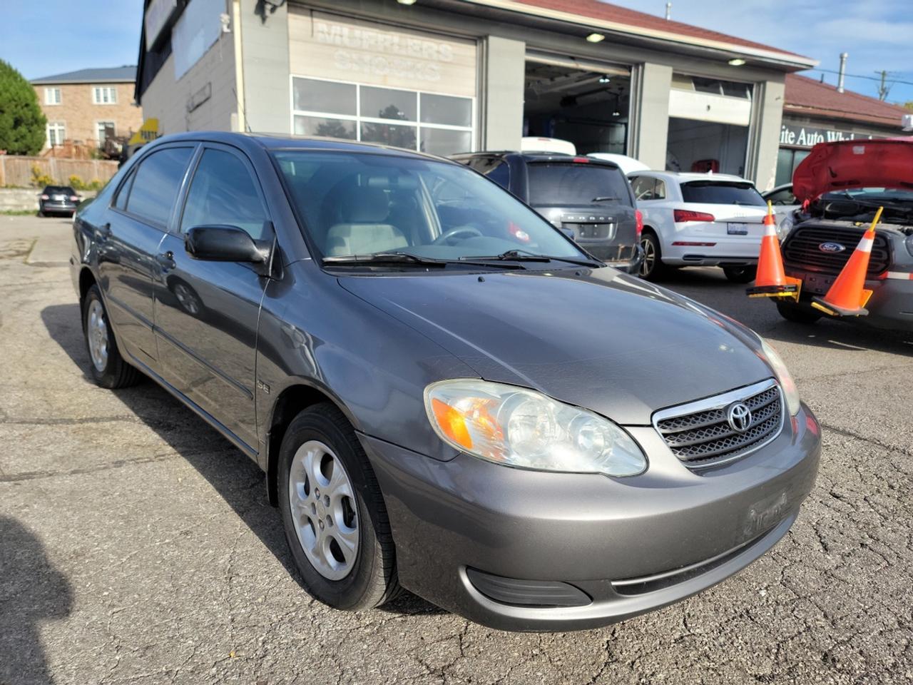 2005 Toyota Corolla LE Photo5