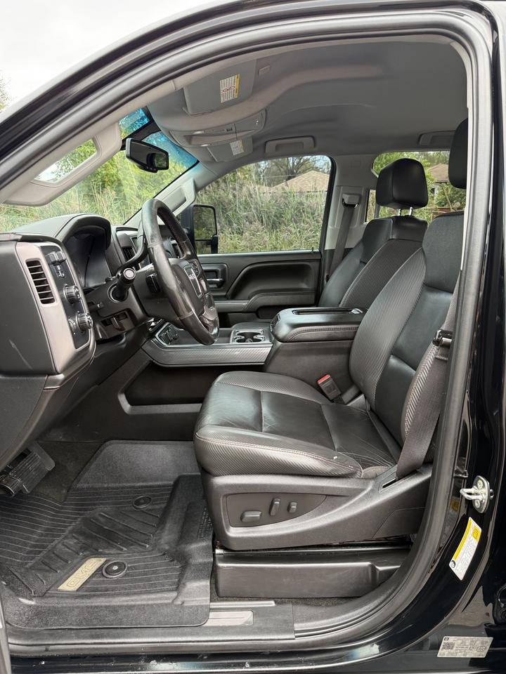 2018 GMC Sierra 2500 HD SLT Photo
