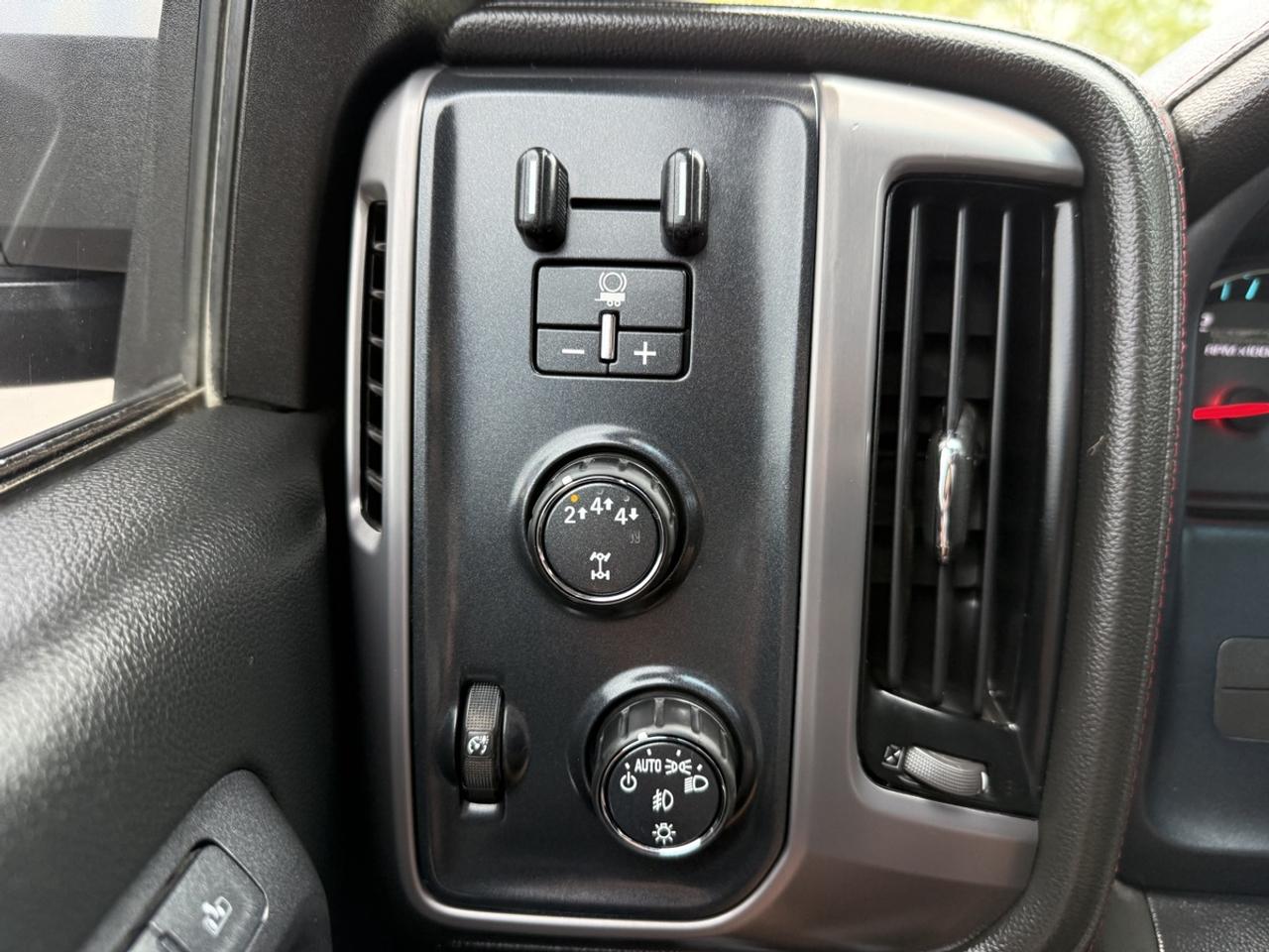2018 GMC Sierra 2500 HD SLT Photo