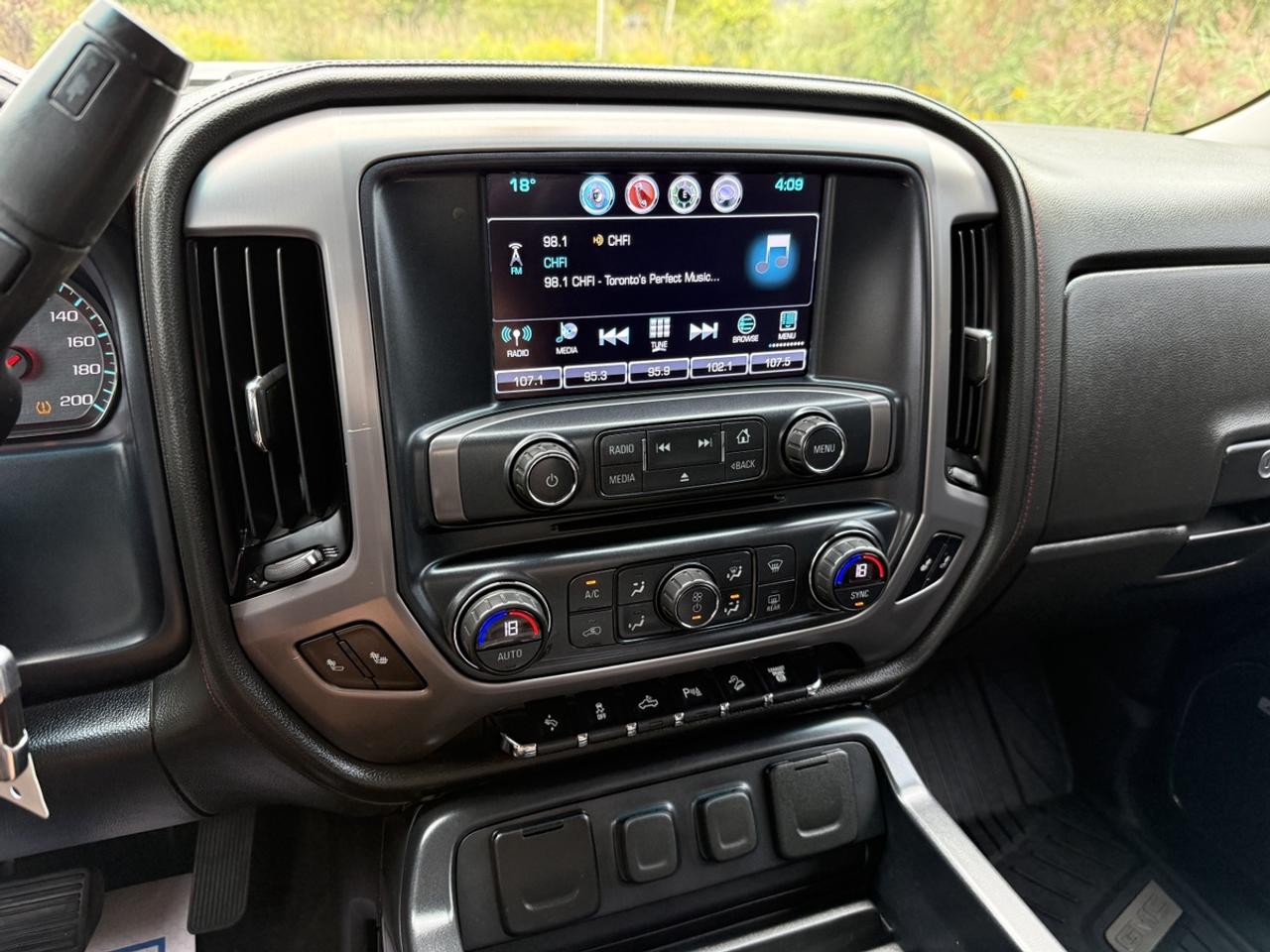 2018 GMC Sierra 2500 HD SLT Photo