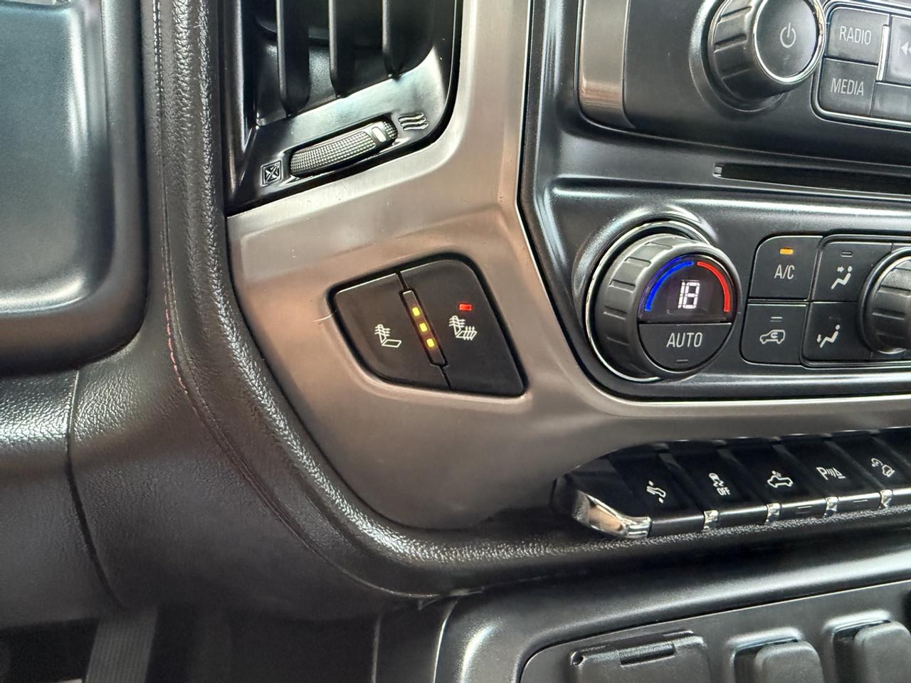 2018 GMC Sierra 2500 HD SLT Photo