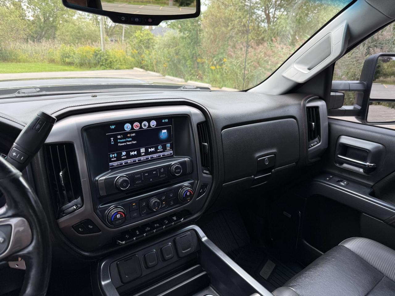 2018 GMC Sierra 2500 HD SLT Photo