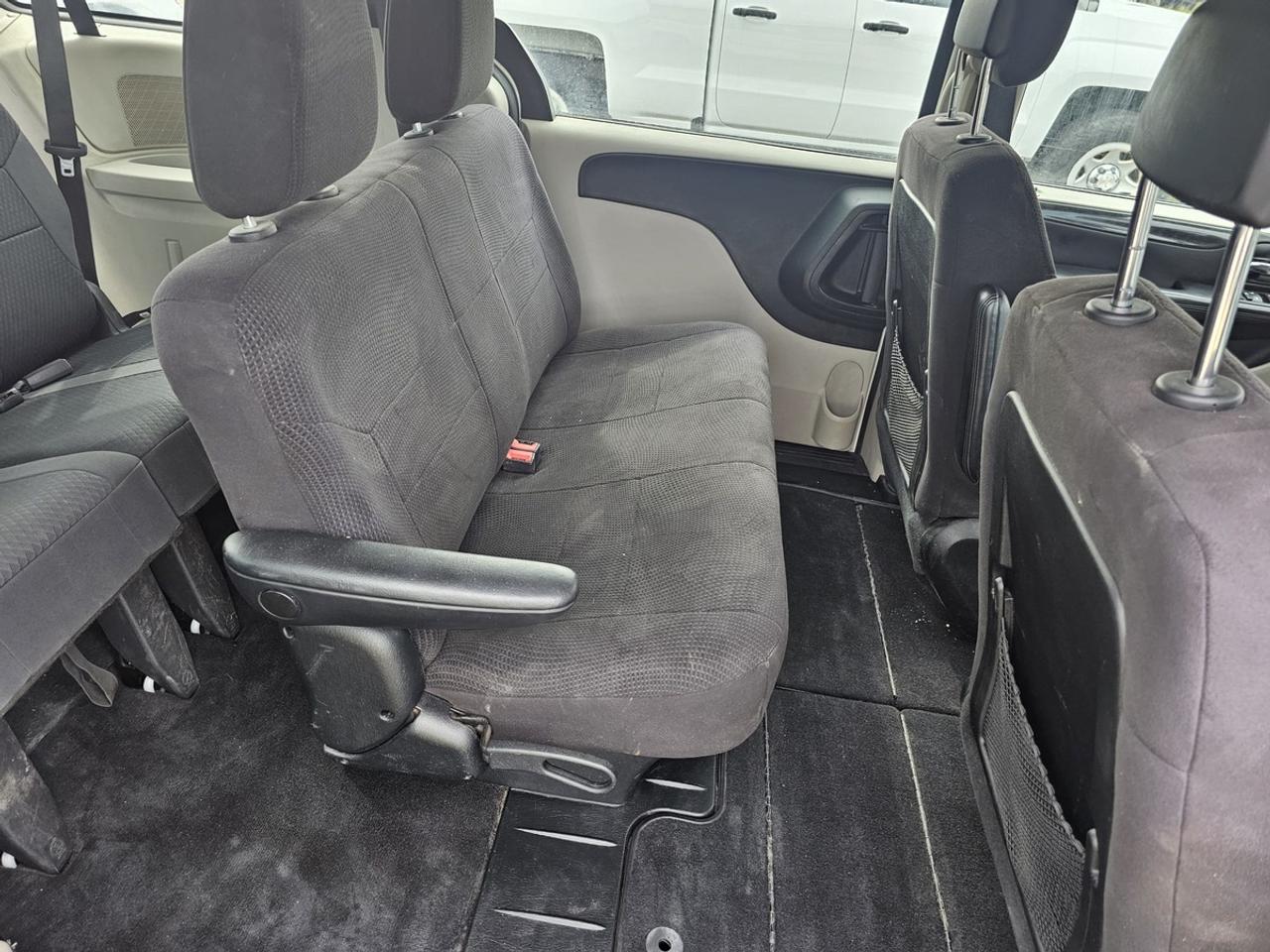 2013 Dodge Grand Caravan SE Photo