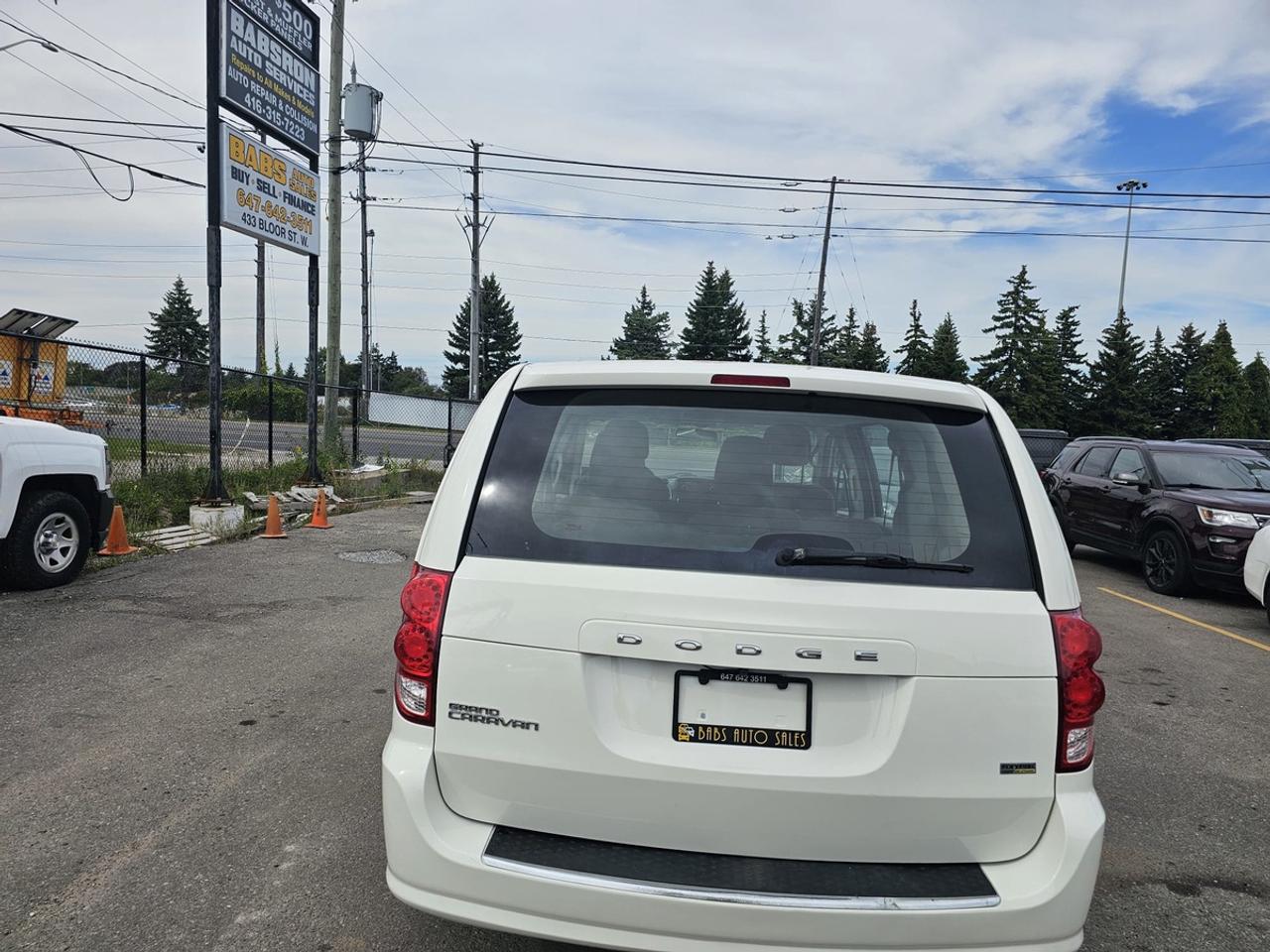2013 Dodge Grand Caravan SE Photo