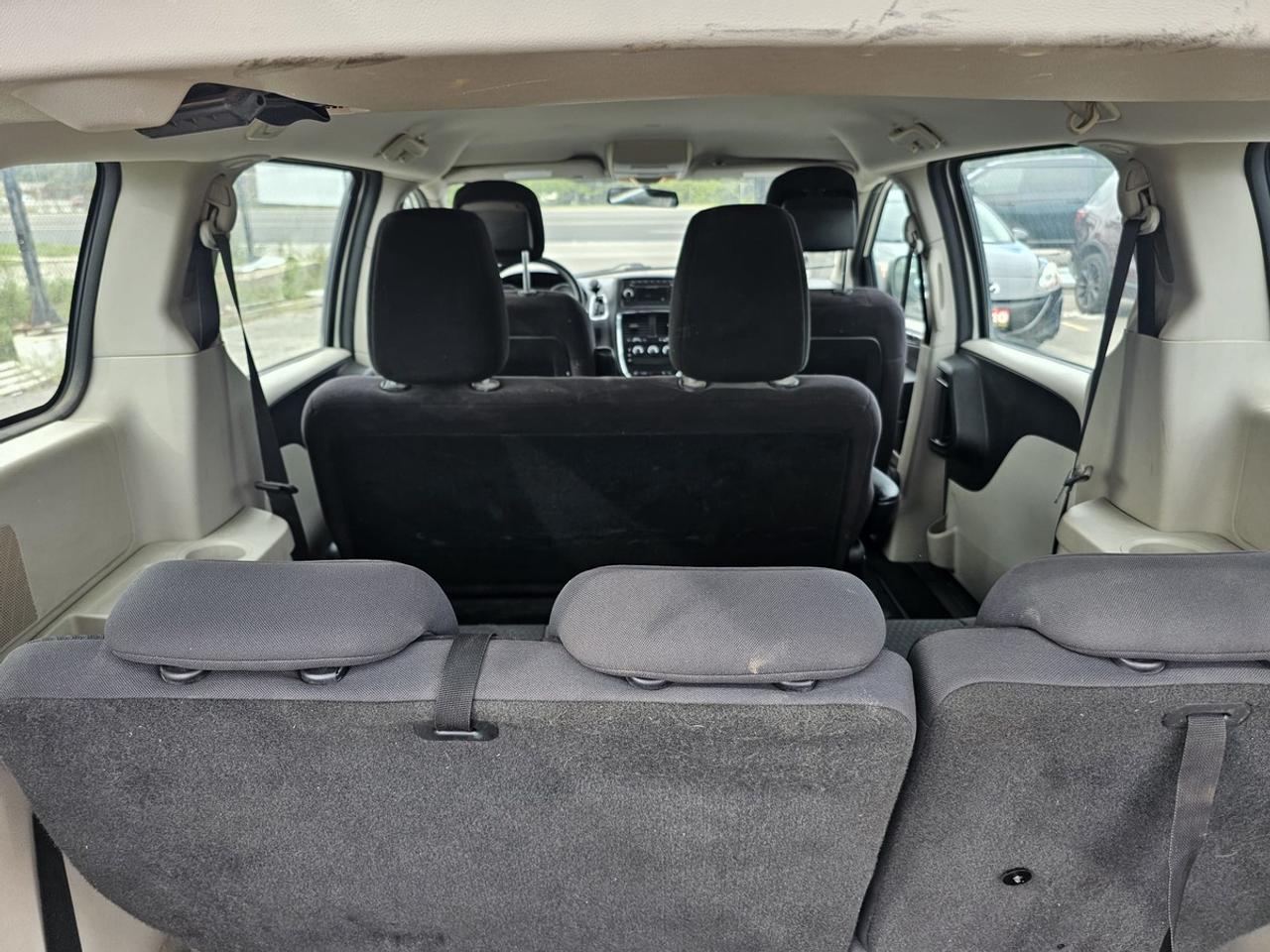 2013 Dodge Grand Caravan SE Photo