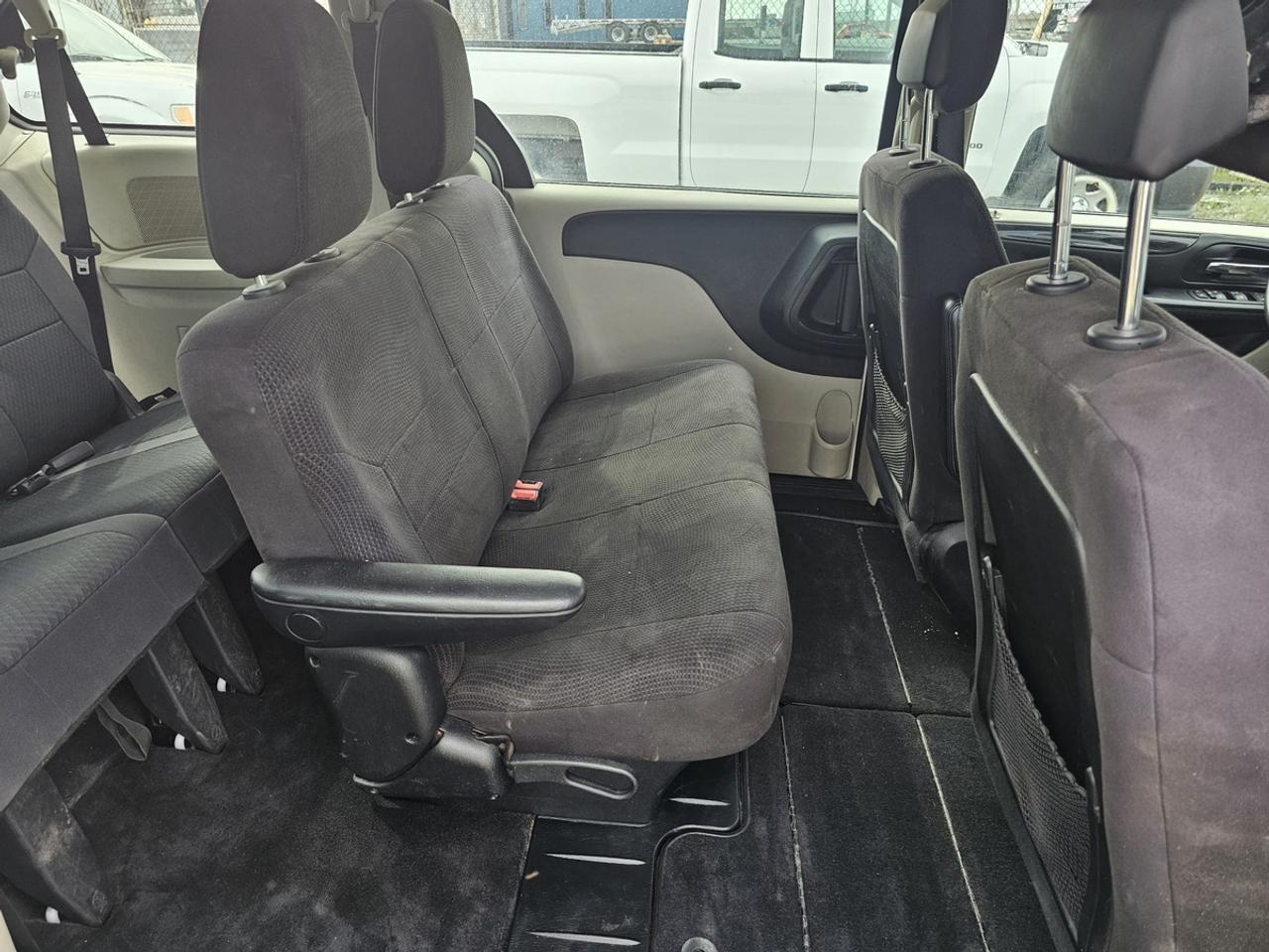 2013 Dodge Grand Caravan SE Photo