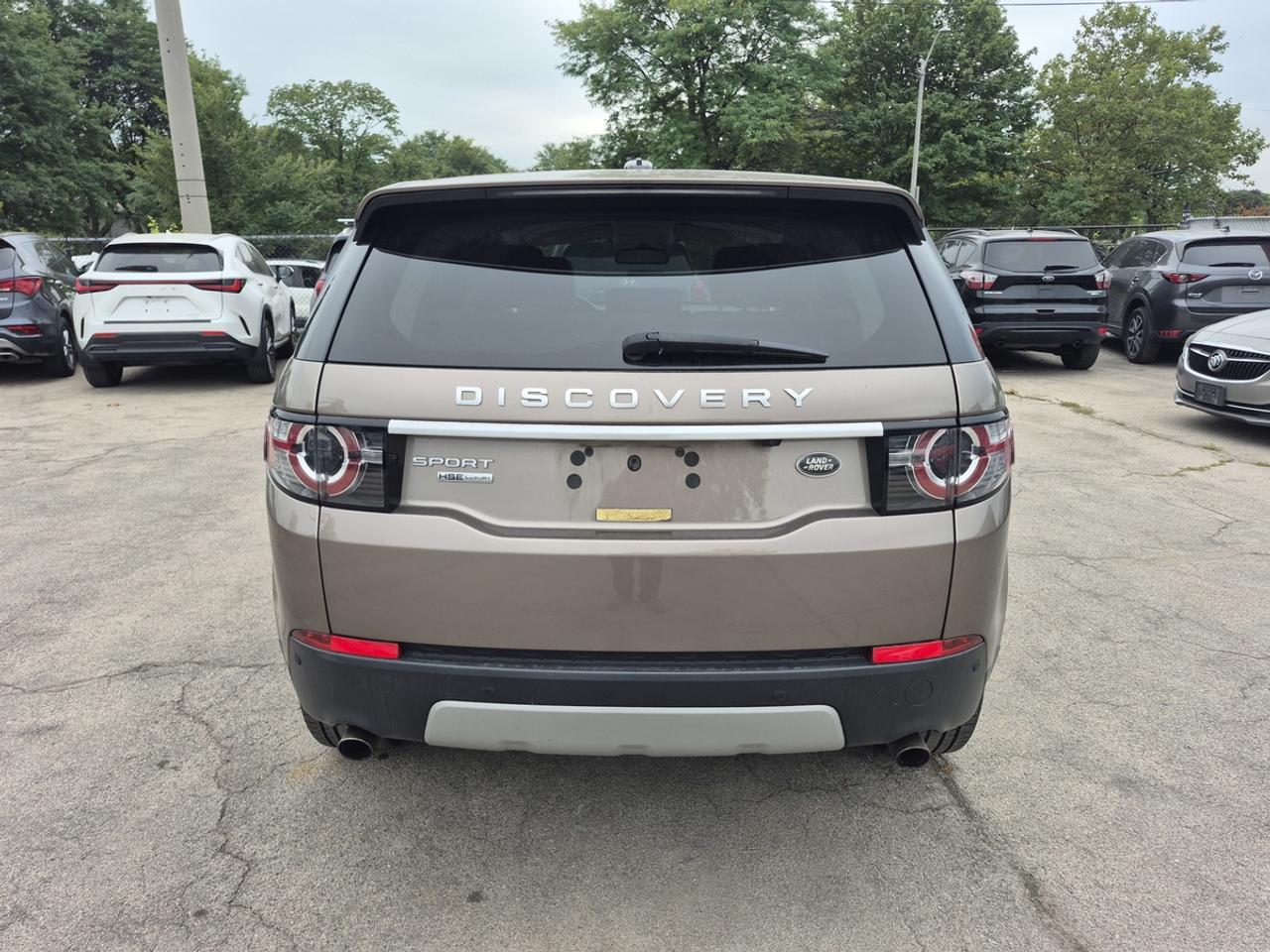 2016 Land Rover Discovery Sport HSE Photo