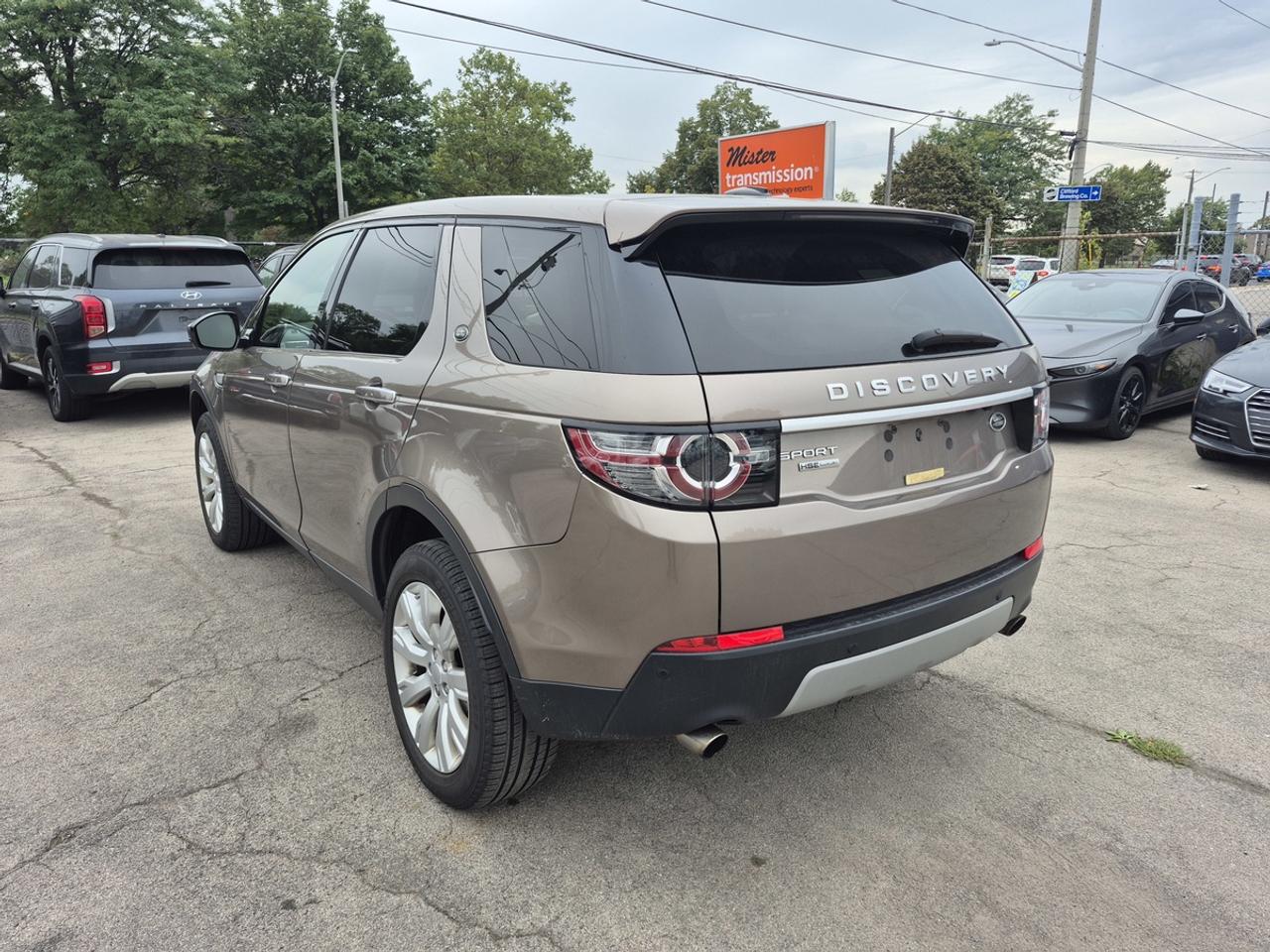 2016 Land Rover Discovery Sport HSE Photo
