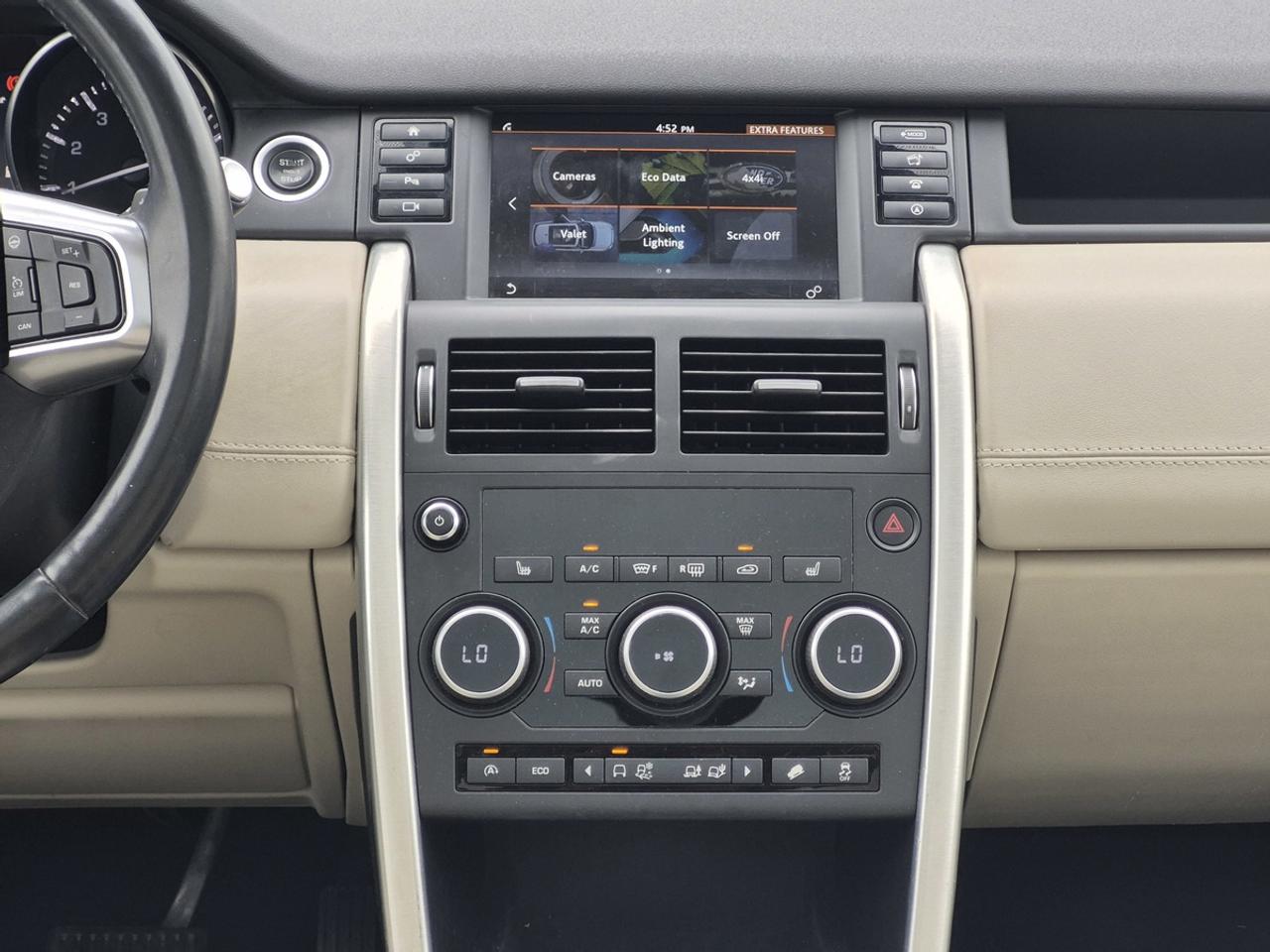 2016 Land Rover Discovery Sport HSE Photo
