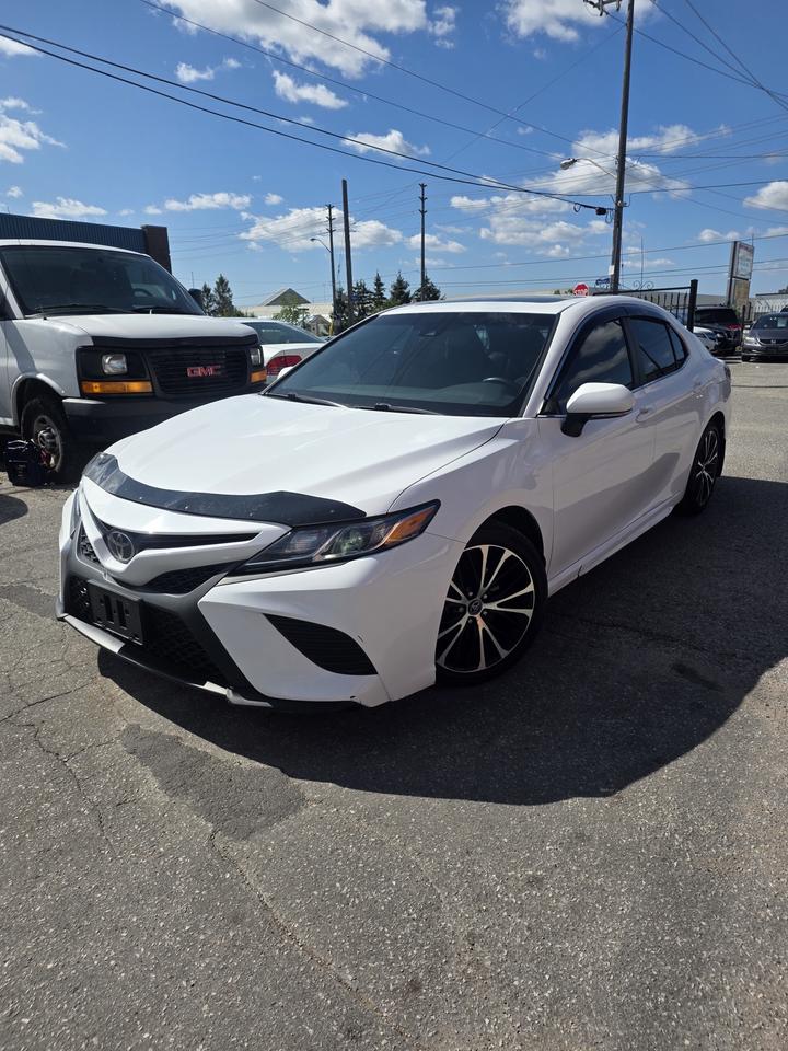 2018 Toyota Camry SE Photo
