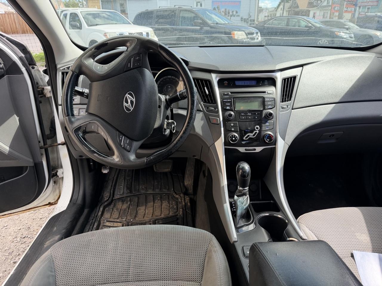 2013 Hyundai Sonata GLS Photo