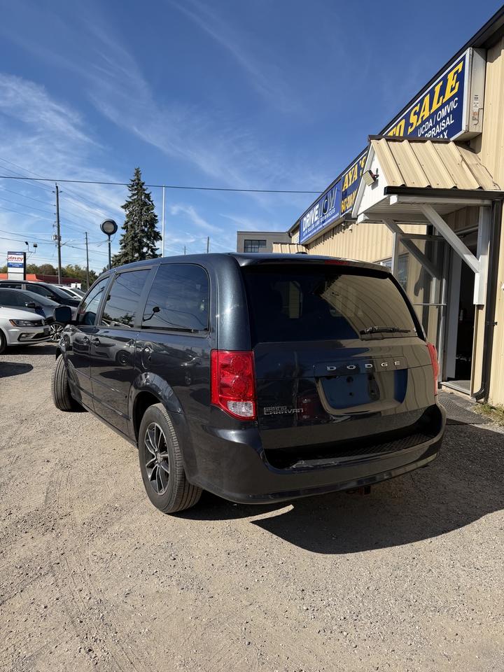 2014 Dodge Grand Caravan SE Photo
