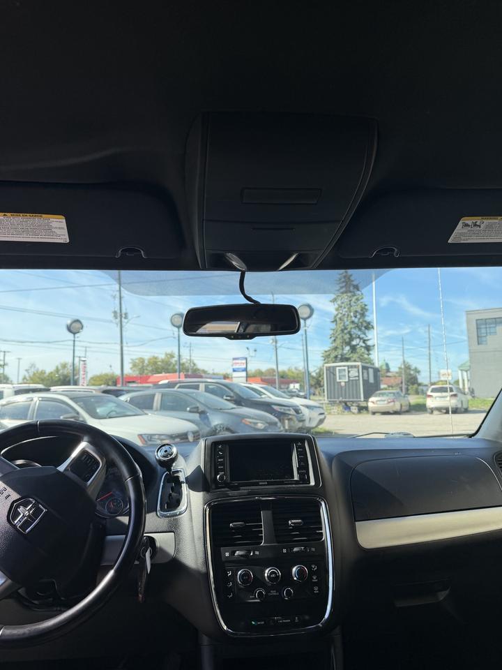 2014 Dodge Grand Caravan SE Photo