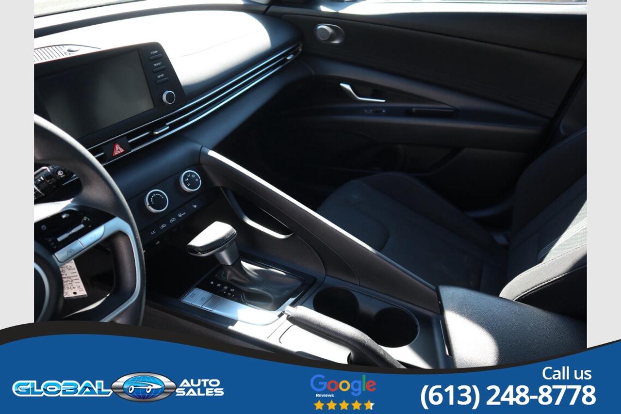 2025 Hyundai Elantra Essential Photo