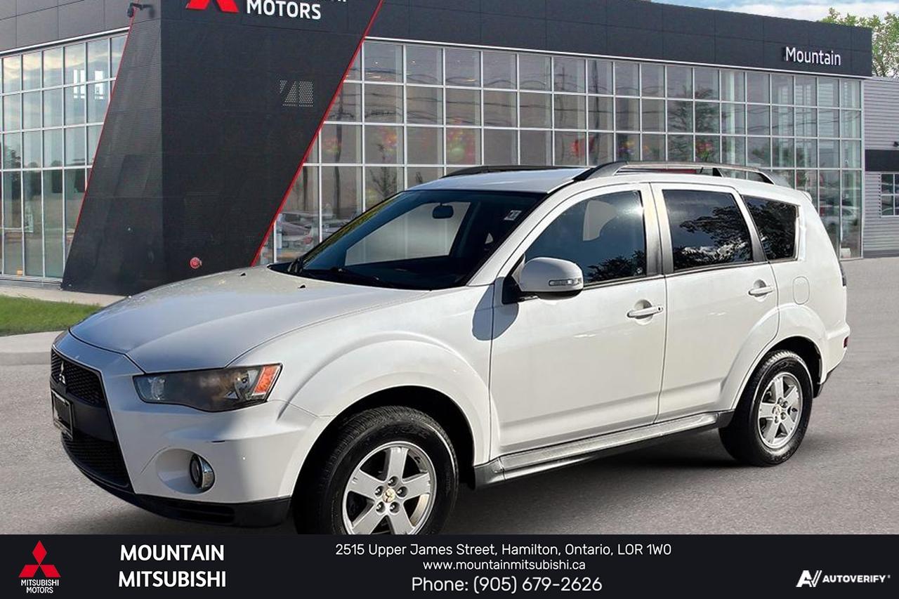 2010 Mitsubishi Outlander LS Photo0