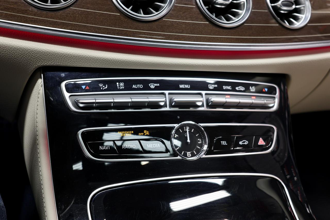 2018 Mercedes-Benz E-Class E400 4MATIC - DESIGNO|AMGPKG|DISTRONIC|PANO|NAVI Photo
