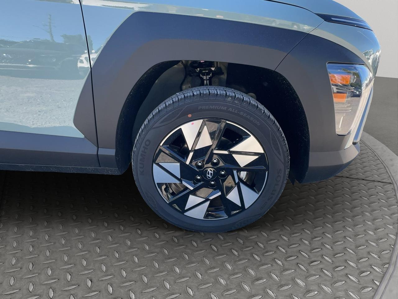2027 Hyundai KONA Preferred Photo5