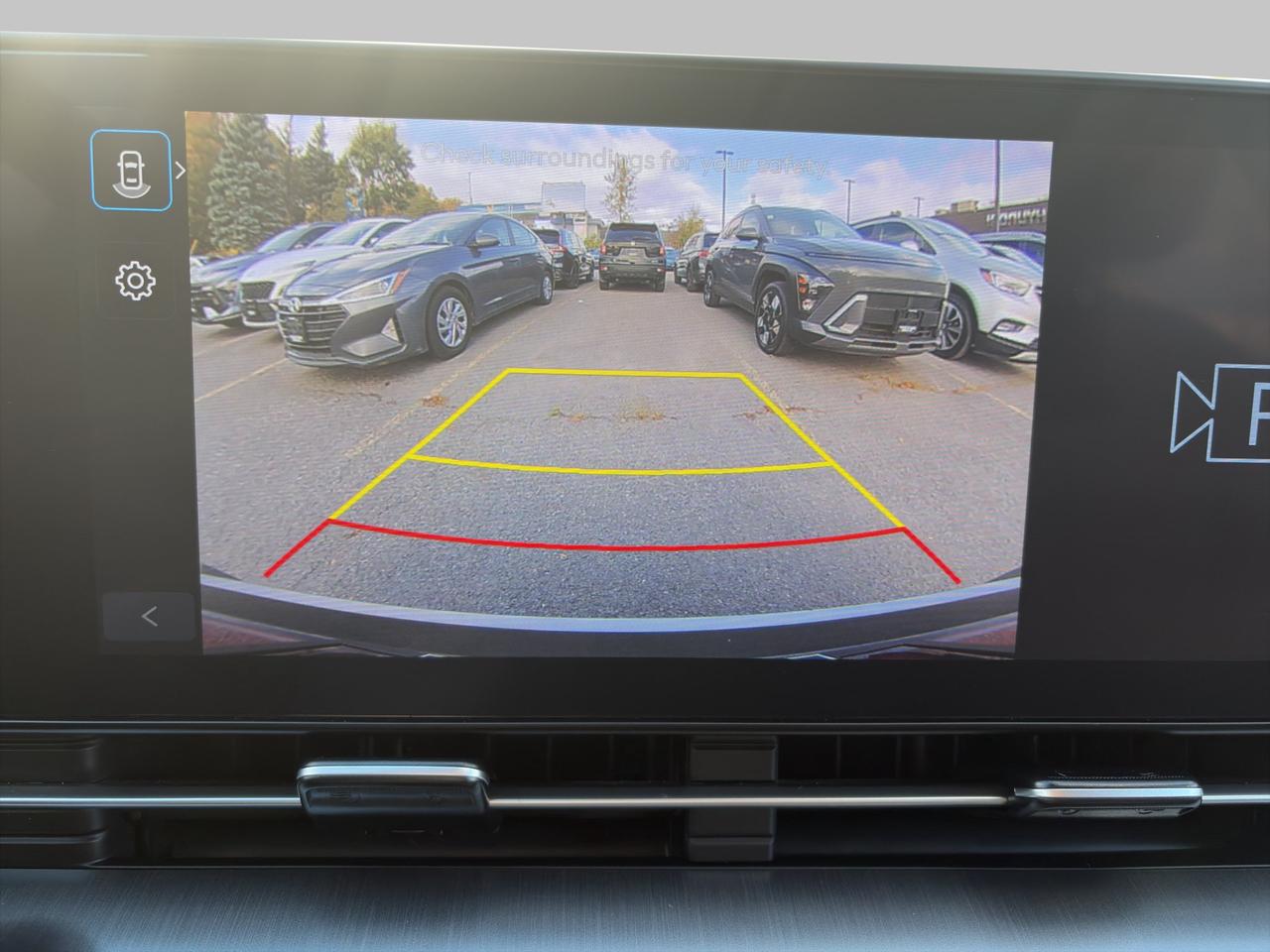 2025 Hyundai KONA Preferred | Sunroof | Lane Keeping Assist | Blind-Spot Collision Warning |  Cross-Traffic Warning | Photo