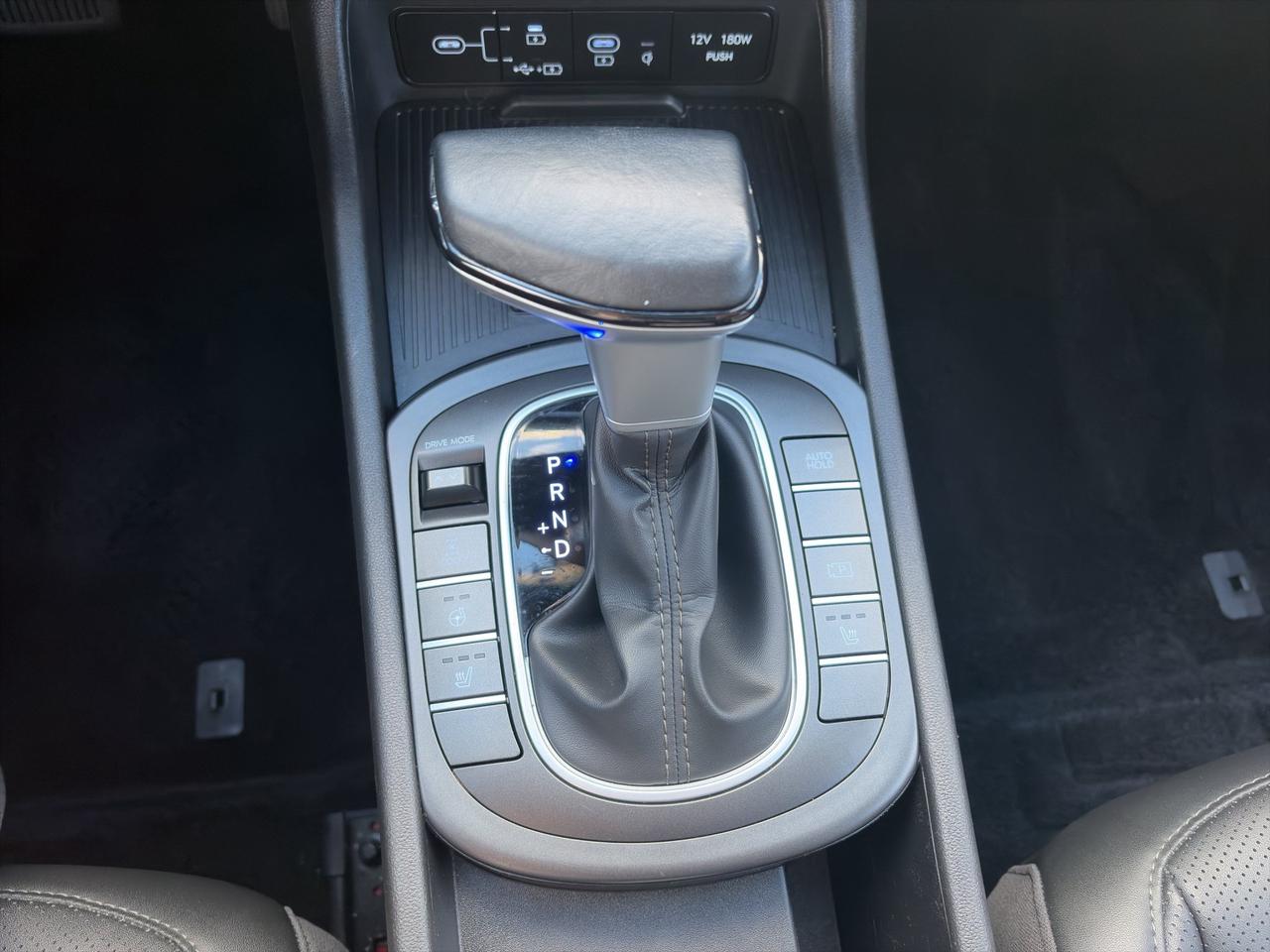 2025 Hyundai KONA Preferred | Sunroof | Lane Keeping Assist | Blind-Spot Collision Warning |  Cross-Traffic Warning | Photo