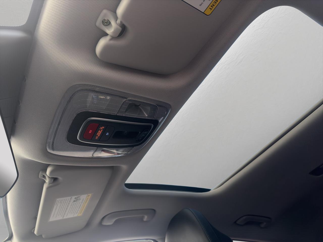 2025 Hyundai KONA Preferred | Sunroof | Lane Keeping Assist | Blind-Spot Collision Warning |  Cross-Traffic Warning | Photo