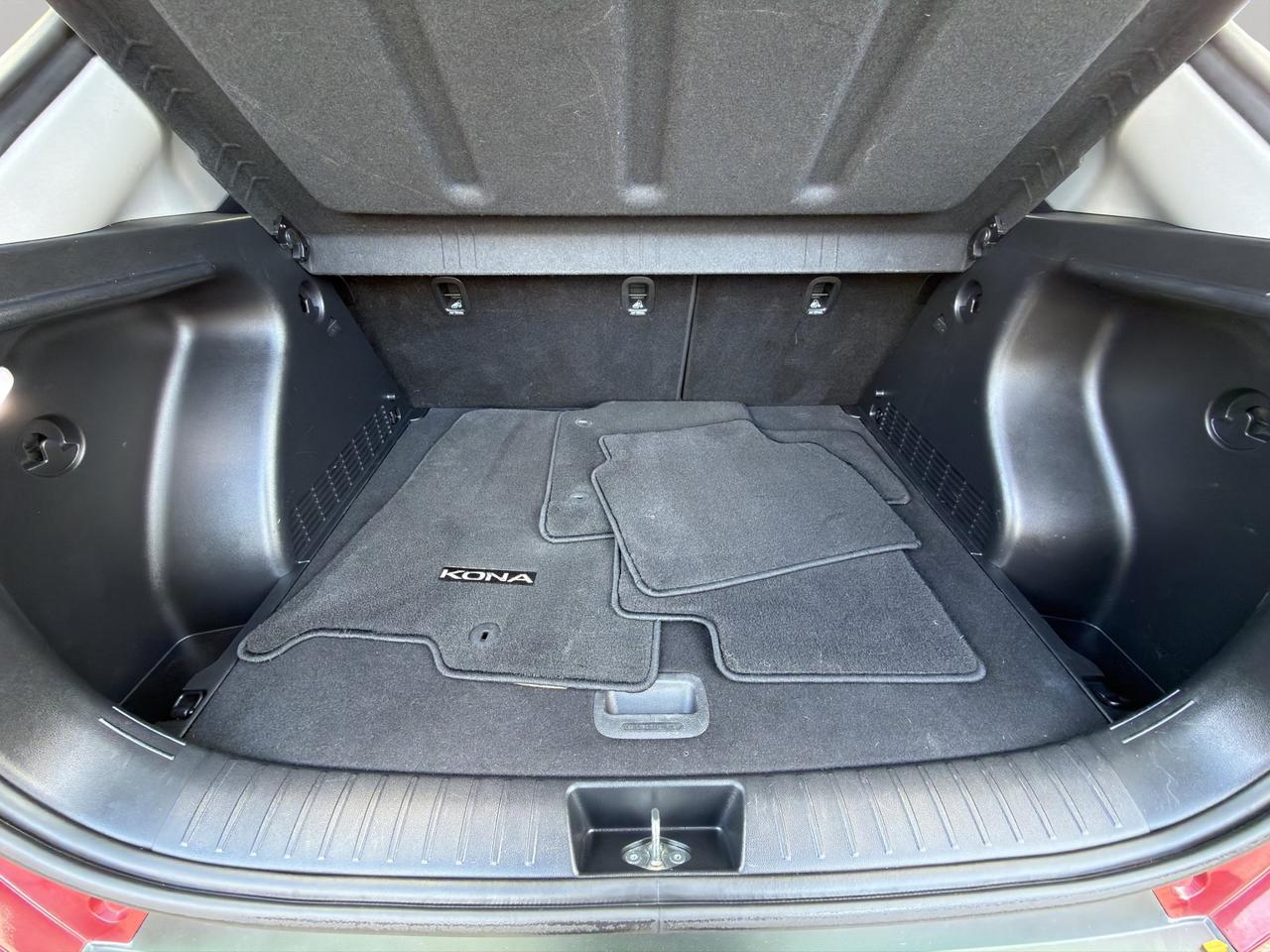 2025 Hyundai KONA Preferred | Sunroof | Lane Keeping Assist | Blind-Spot Collision Warning |  Cross-Traffic Warning | Photo