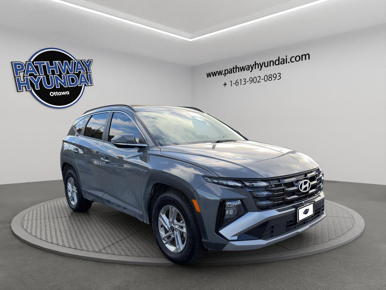 2025 Hyundai Tucson Preferred | All-Wheel Drive (AWD) | Adaptive Cruise Control | Blind-Spot Collision Warning | Photo0