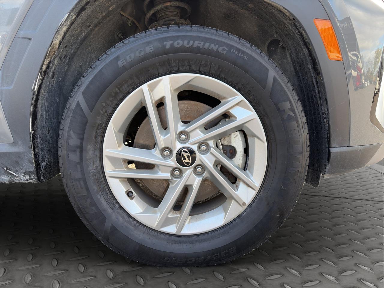 2025 Hyundai Tucson Preferred | All-Wheel Drive (AWD) | Adaptive Cruise Control | Blind-Spot Collision Warning | Photo1