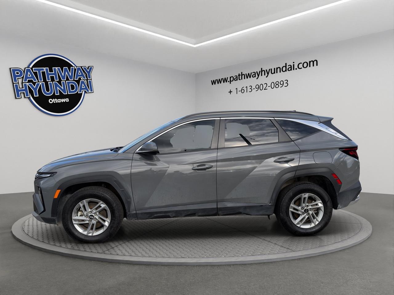 2025 Hyundai Tucson Preferred | All-Wheel Drive (AWD) | Adaptive Cruise Control | Blind-Spot Collision Warning | Photo
