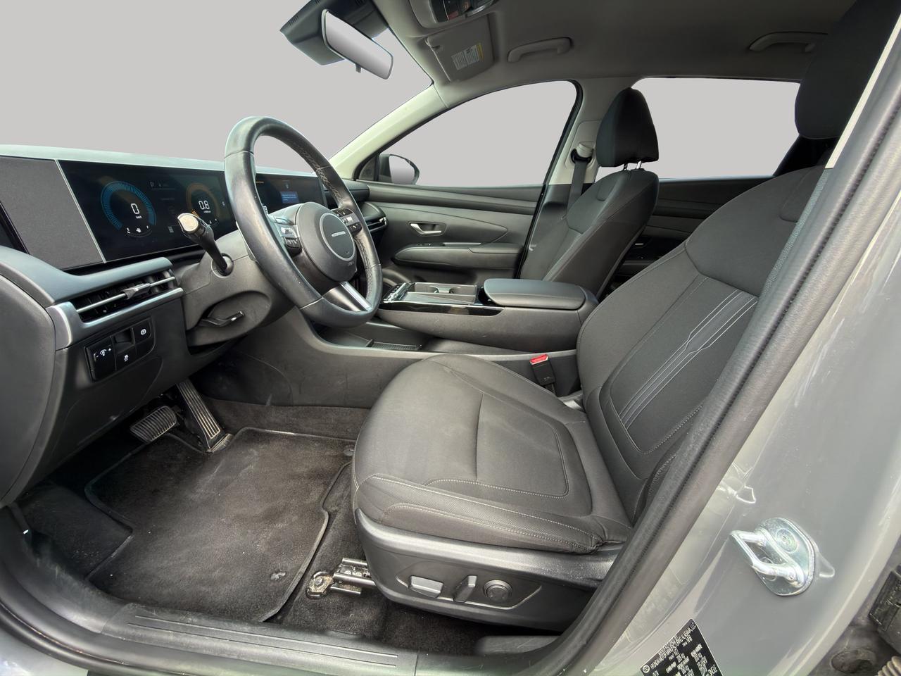 2025 Hyundai Tucson Preferred | All-Wheel Drive (AWD) | Adaptive Cruise Control | Blind-Spot Collision Warning | Photo