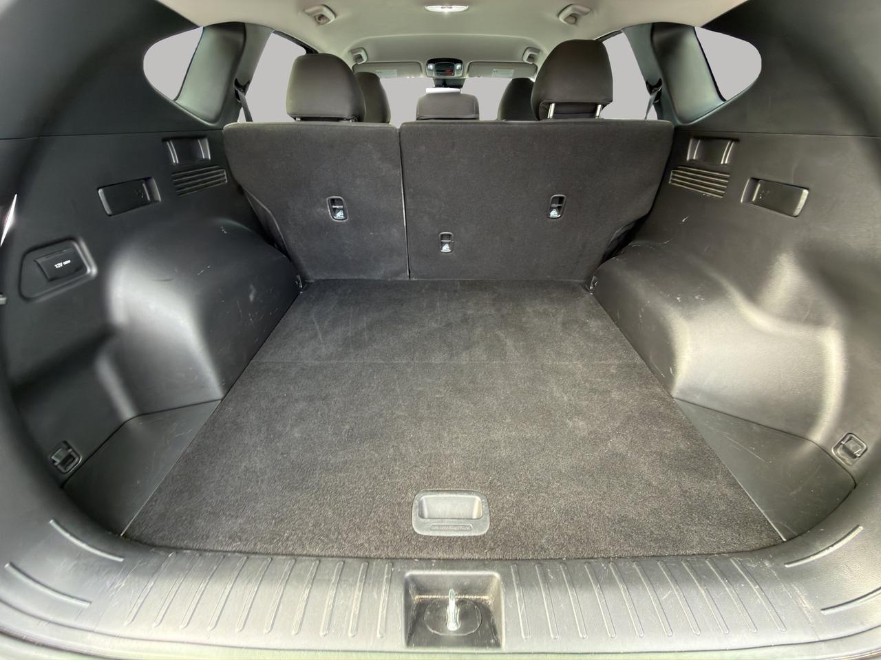 2025 Hyundai Tucson Preferred | All-Wheel Drive (AWD) | Adaptive Cruise Control | Blind-Spot Collision Warning | Photo