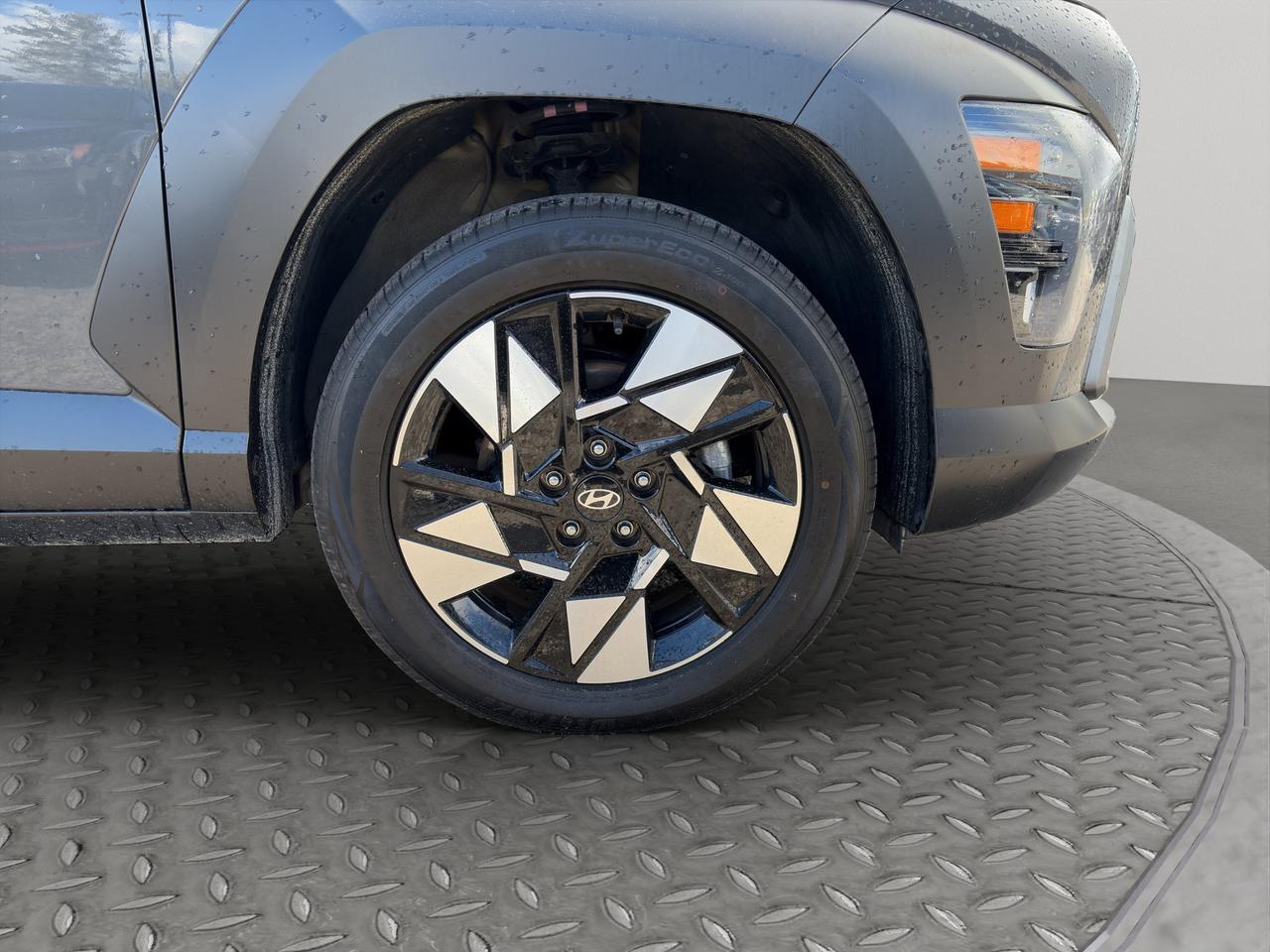 2025 Hyundai KONA Preferred |Sunroof | Lane Keeping Assist | Adaptive Cruise Control | Blind-Spot Monitoring | Photo1