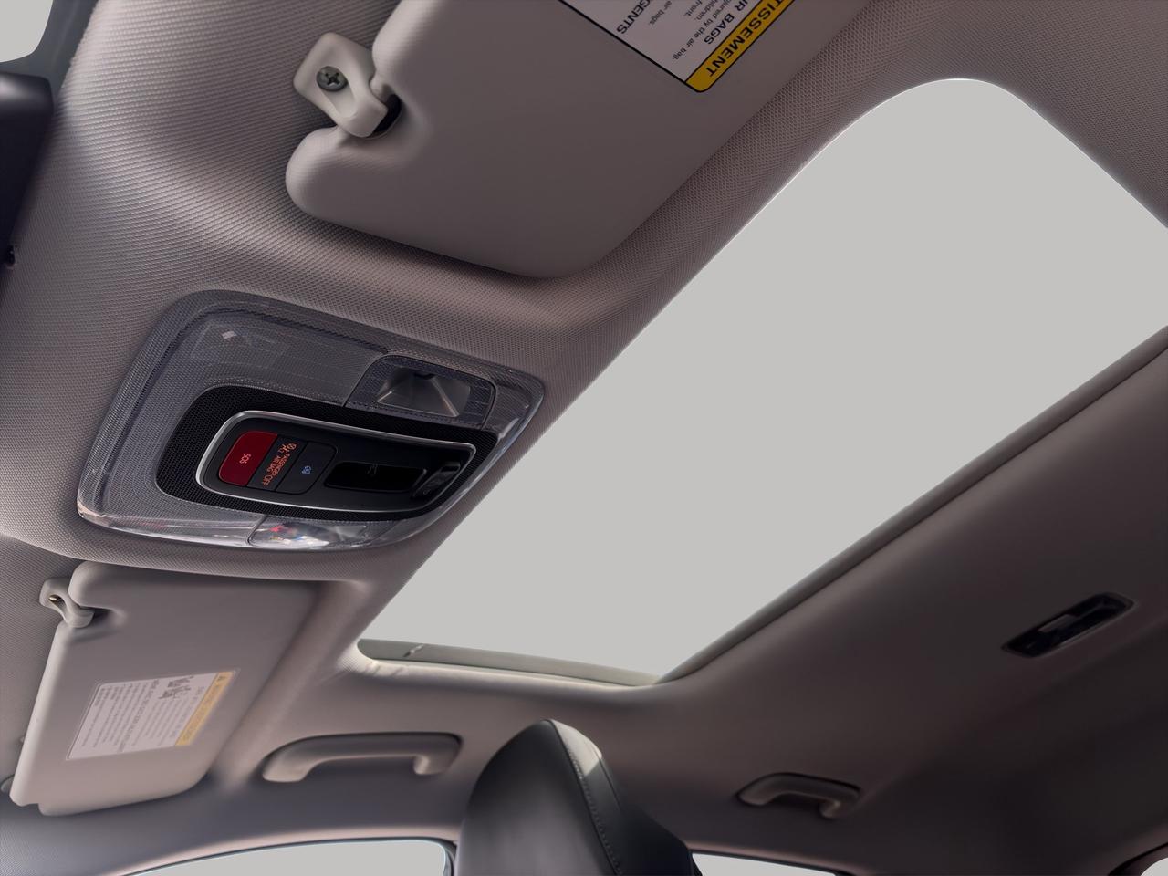 2025 Hyundai KONA Preferred |Sunroof | Lane Keeping Assist | Adaptive Cruise Control | Blind-Spot Monitoring | Photo