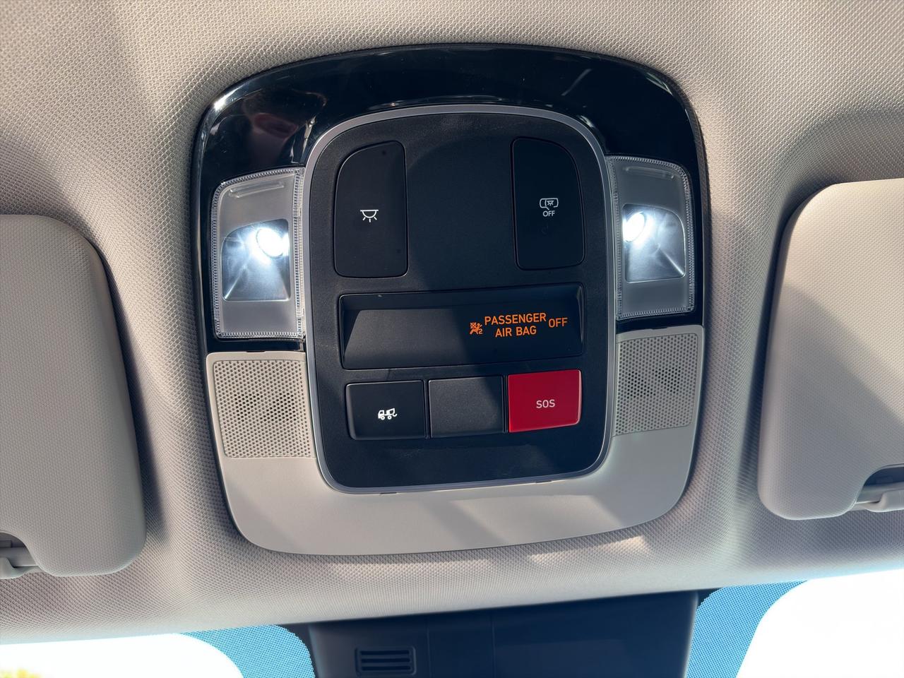 2025 Hyundai Tucson Preferred |  All-Wheel Drive (AWD) | Adaptive Cruise Control | Blind-Spot Collision Warning | Photo