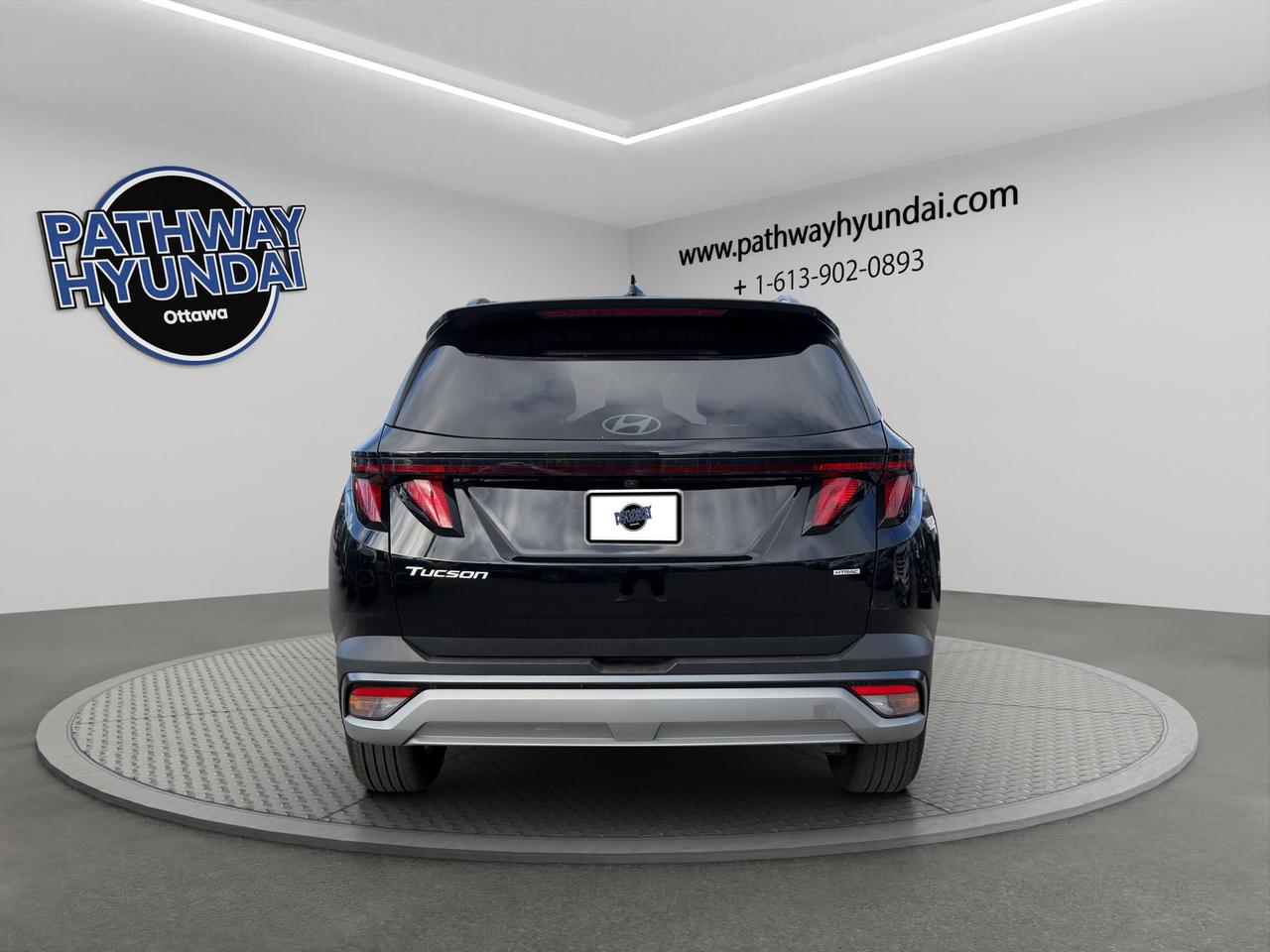 2025 Hyundai Tucson Preferred |  All-Wheel Drive (AWD) | Adaptive Cruise Control | Blind-Spot Collision Warning | Photo