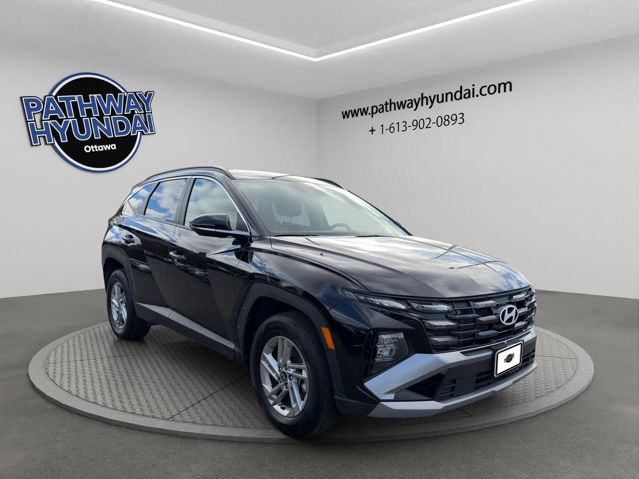 2025 Hyundai Tucson Preferred |  All-Wheel Drive (AWD) | Adaptive Cruise Control | Blind-Spot Collision Warning | Photo