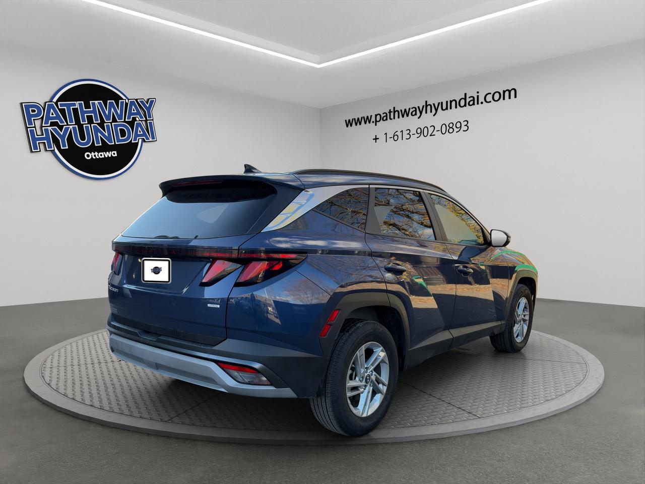 2025 Hyundai Tucson Preferred |  All-Wheel Drive (AWD) | Adaptive Cruise Control | Blind-Spot Collision Warning | Photo