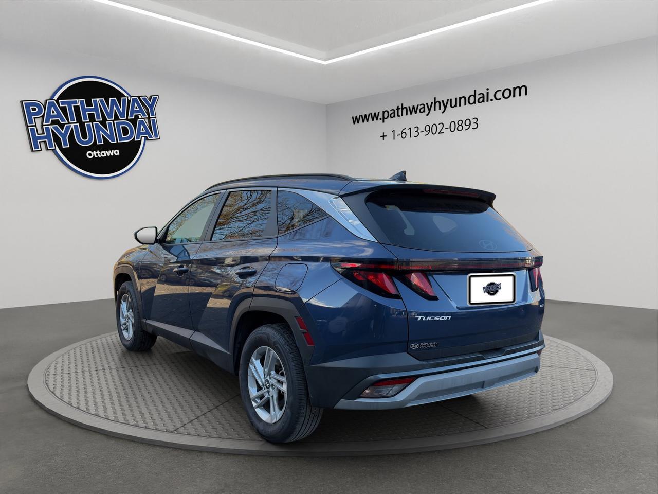 2025 Hyundai Tucson Preferred |  All-Wheel Drive (AWD) | Adaptive Cruise Control | Blind-Spot Collision Warning | Photo