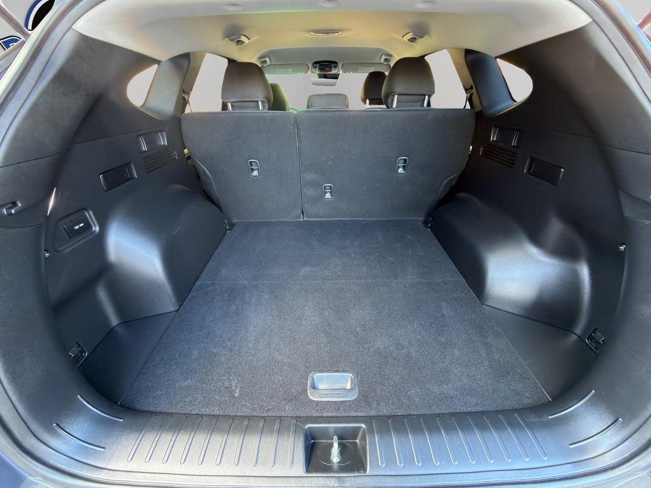 2025 Hyundai Tucson Preferred |  All-Wheel Drive (AWD) | Adaptive Cruise Control | Blind-Spot Collision Warning | Photo