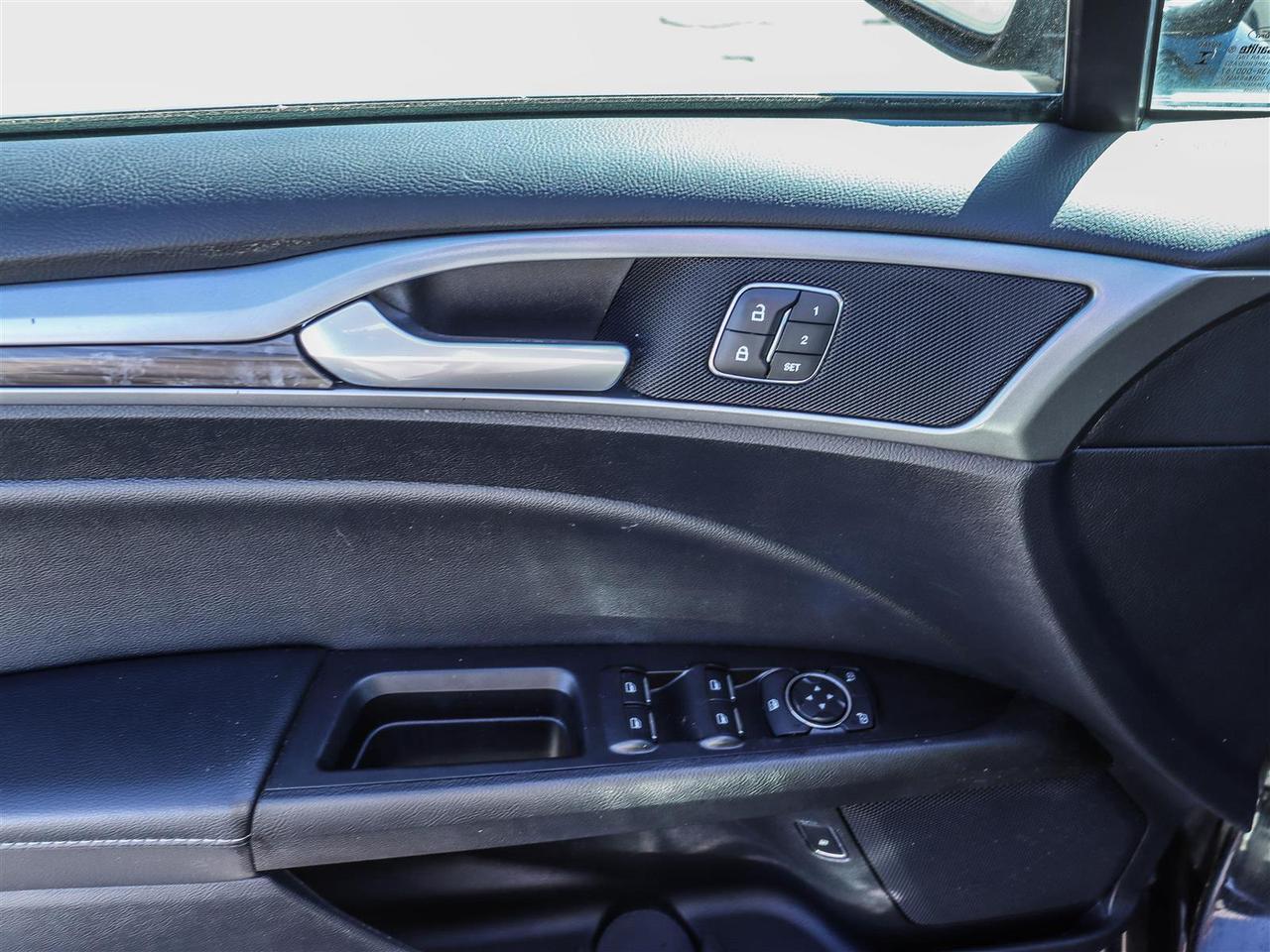 2019 Ford Fusion Energi SEL Photo