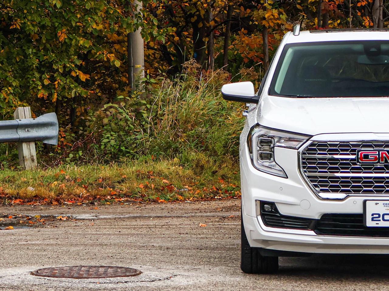 2023 GMC Terrain Denali Photo