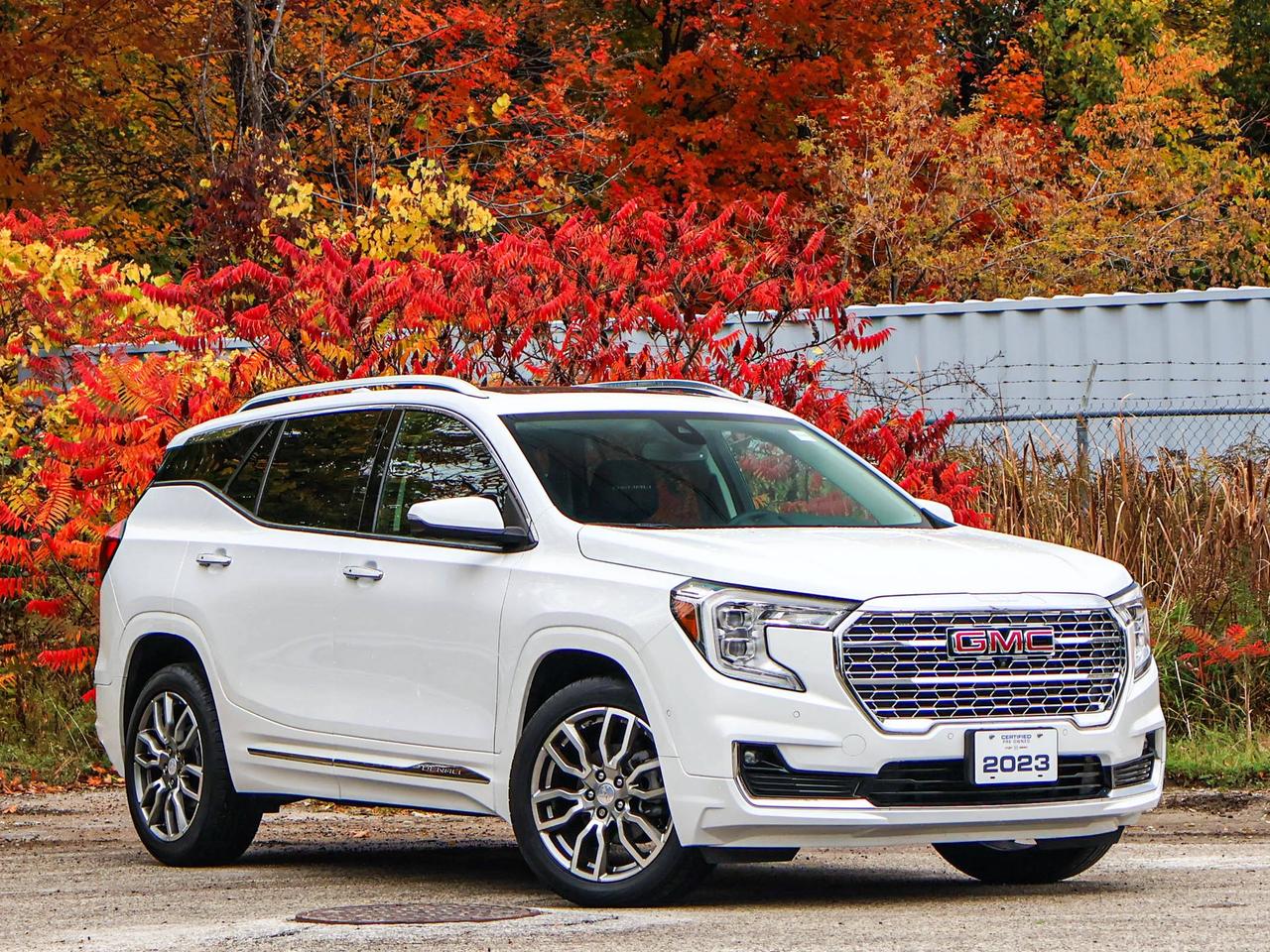 2023 GMC Terrain Denali Photo1
