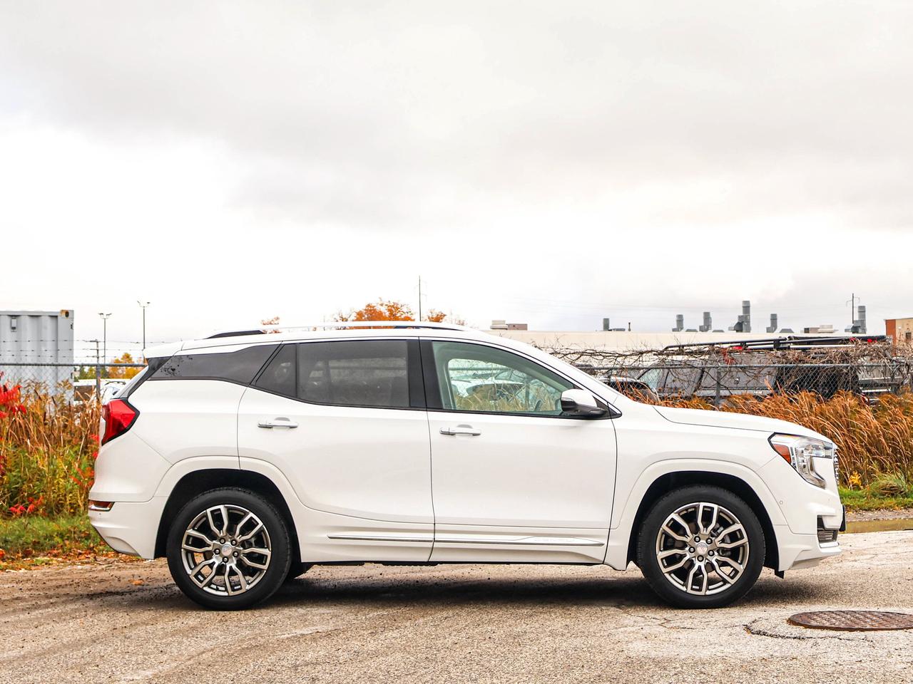 2023 GMC Terrain Denali Photo