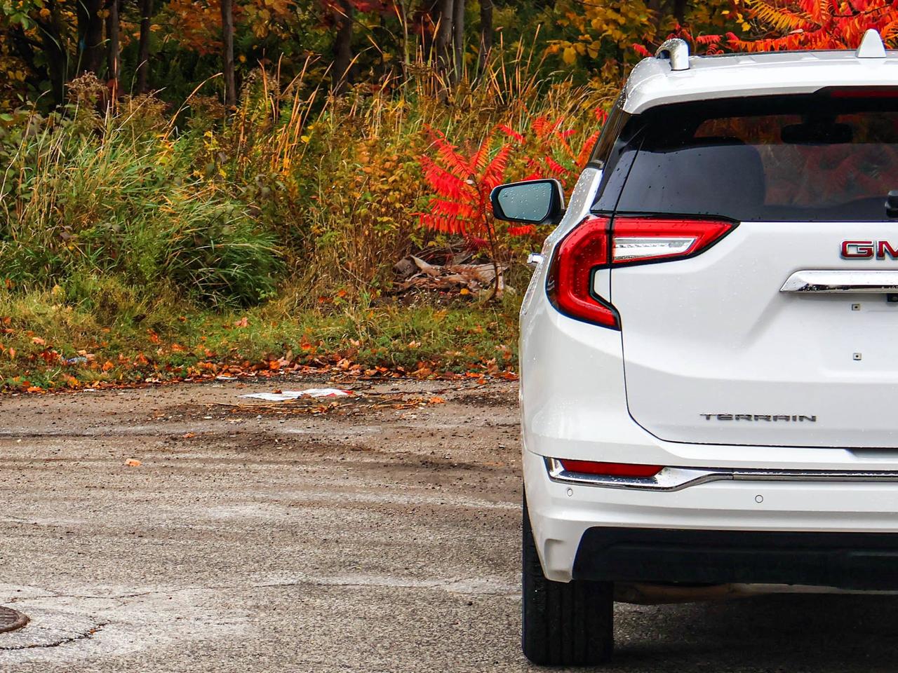 2023 GMC Terrain Denali Photo