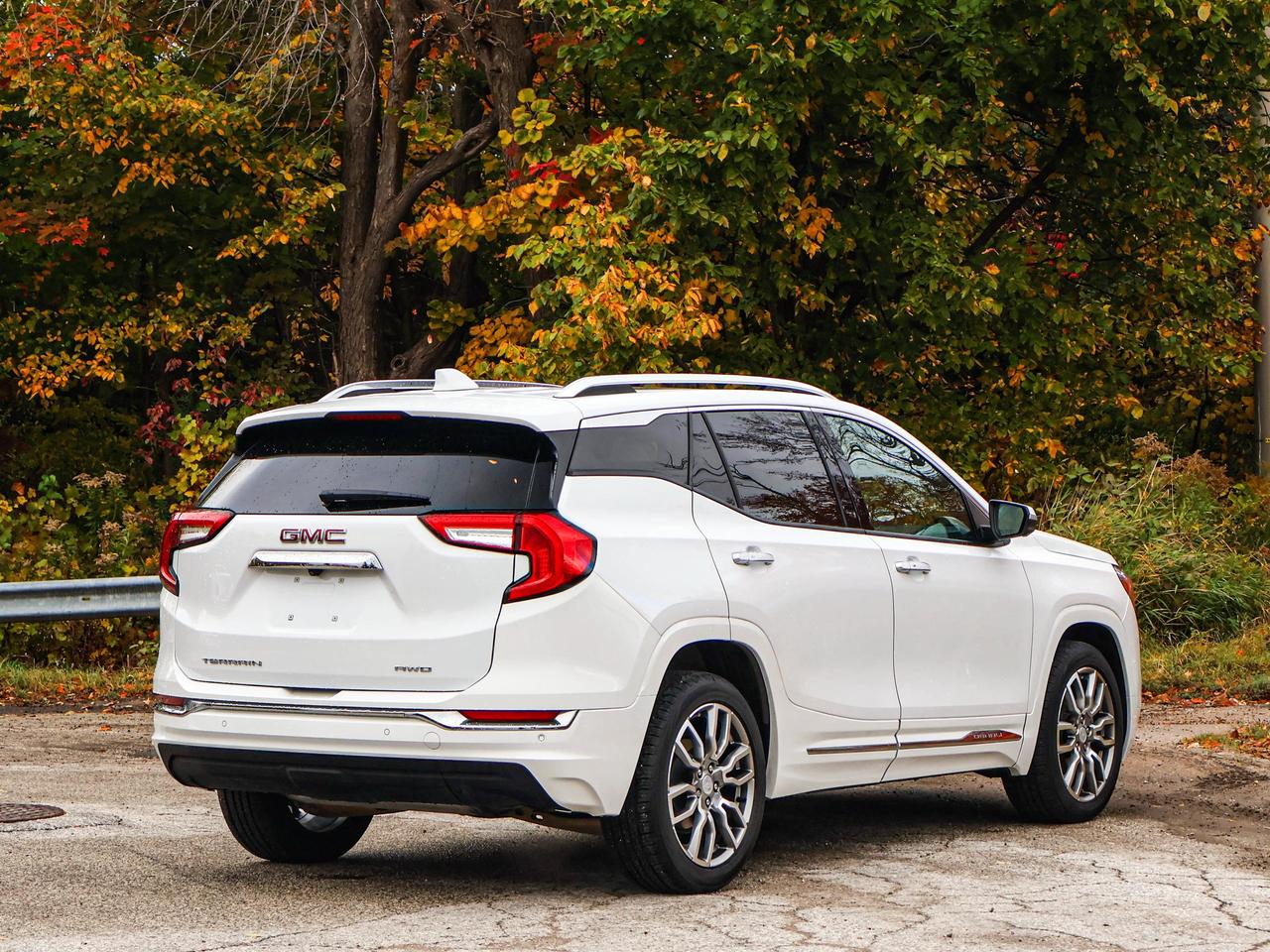 2023 GMC Terrain Denali Photo