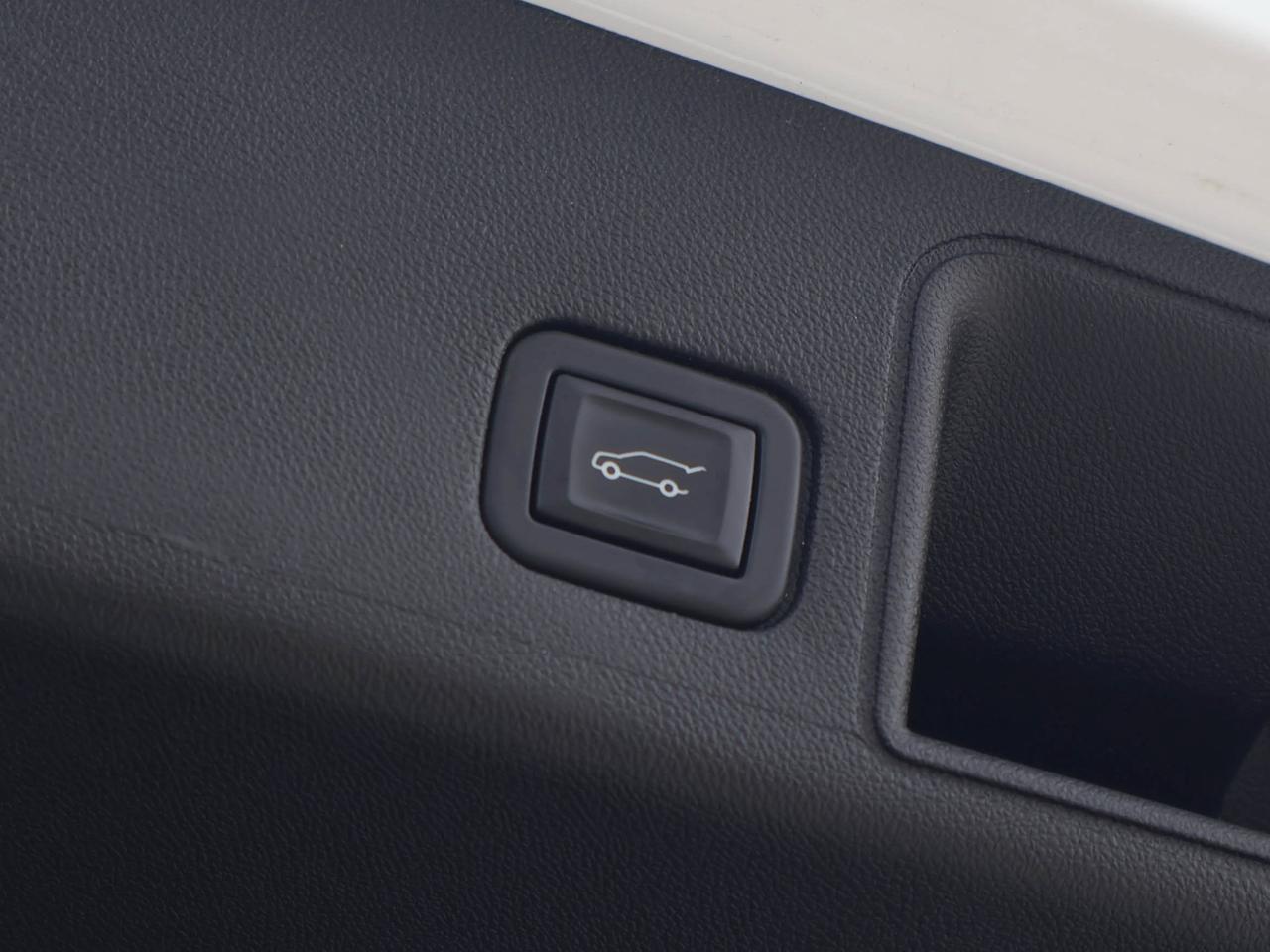 2023 GMC Terrain Denali Photo