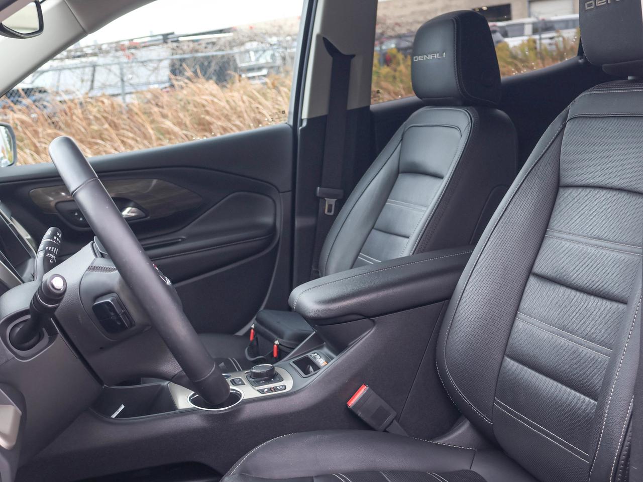 2023 GMC Terrain Denali Photo