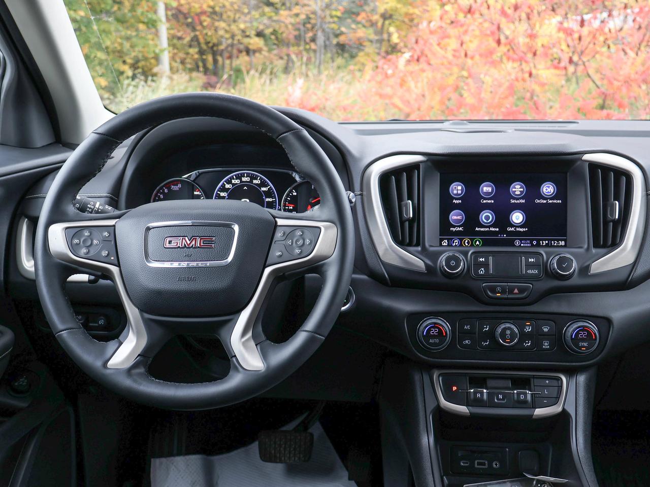 2023 GMC Terrain Denali Photo